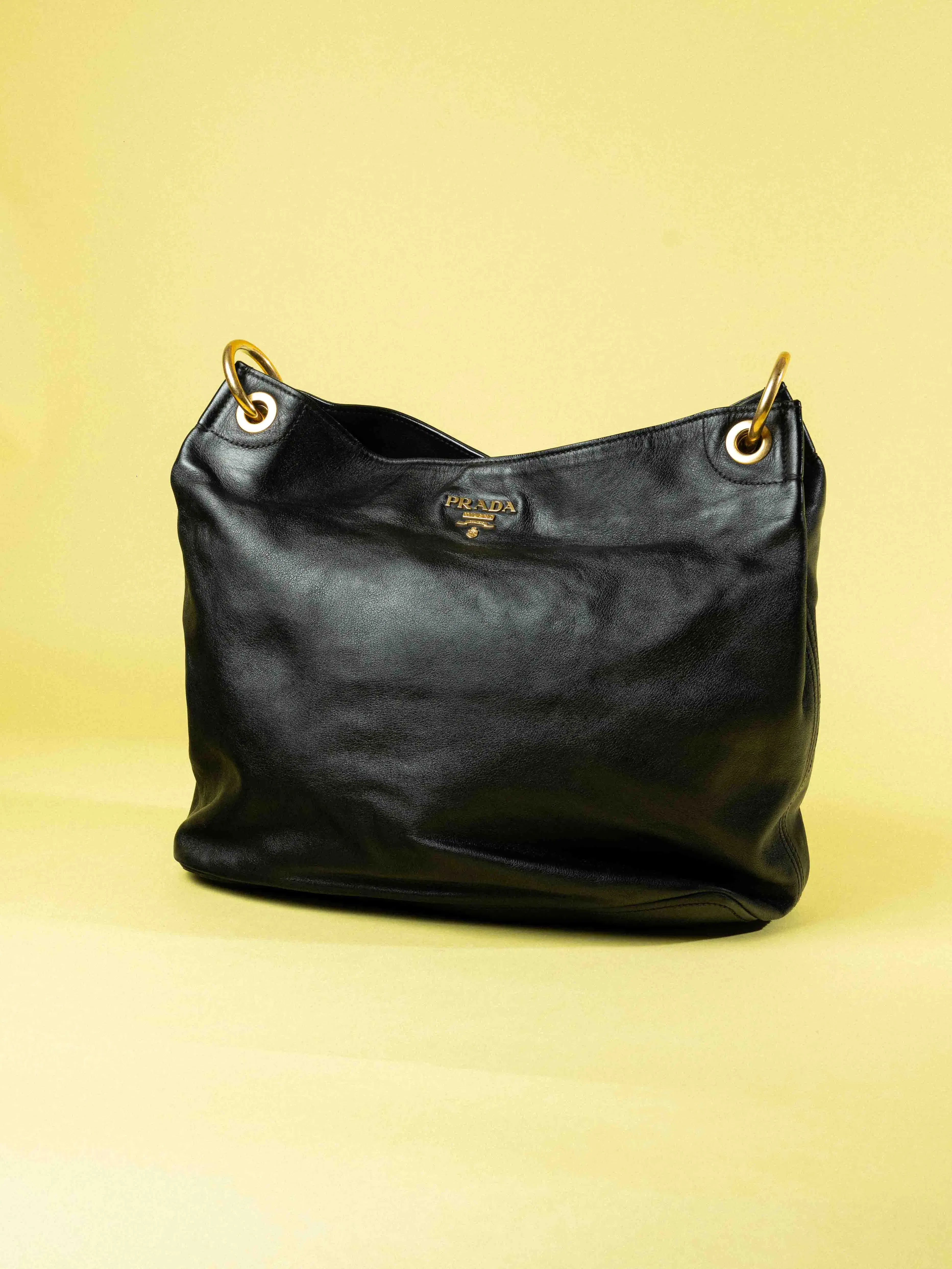 Prada Vitello Daino Hobo Bag Nero (One Size)