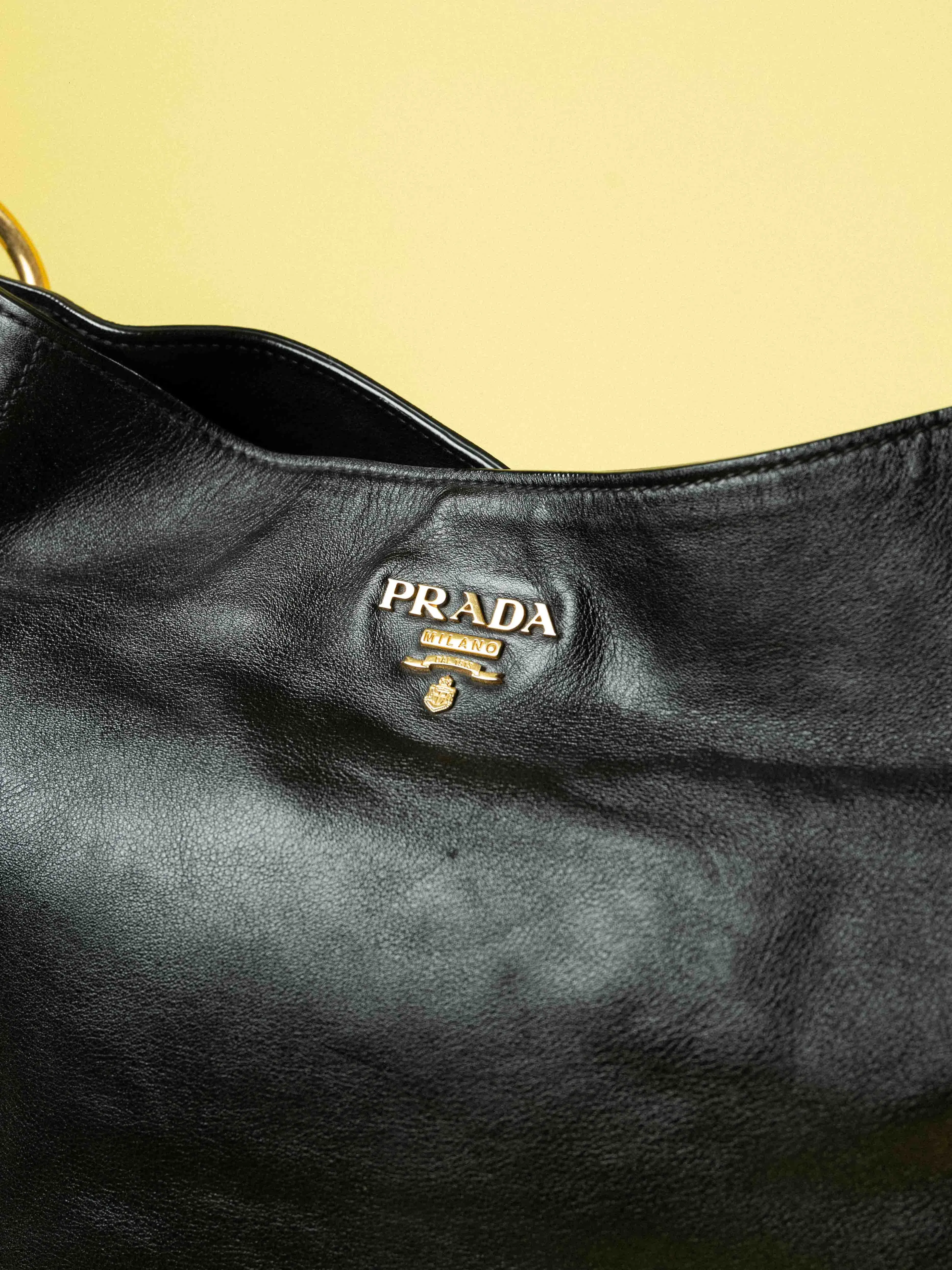 Prada Vitello Daino Hobo Bag Nero (One Size)