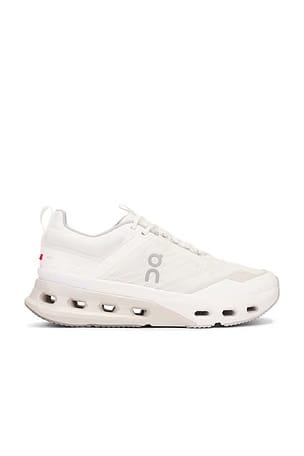 On Running Cloudnova x Canyon Salmon