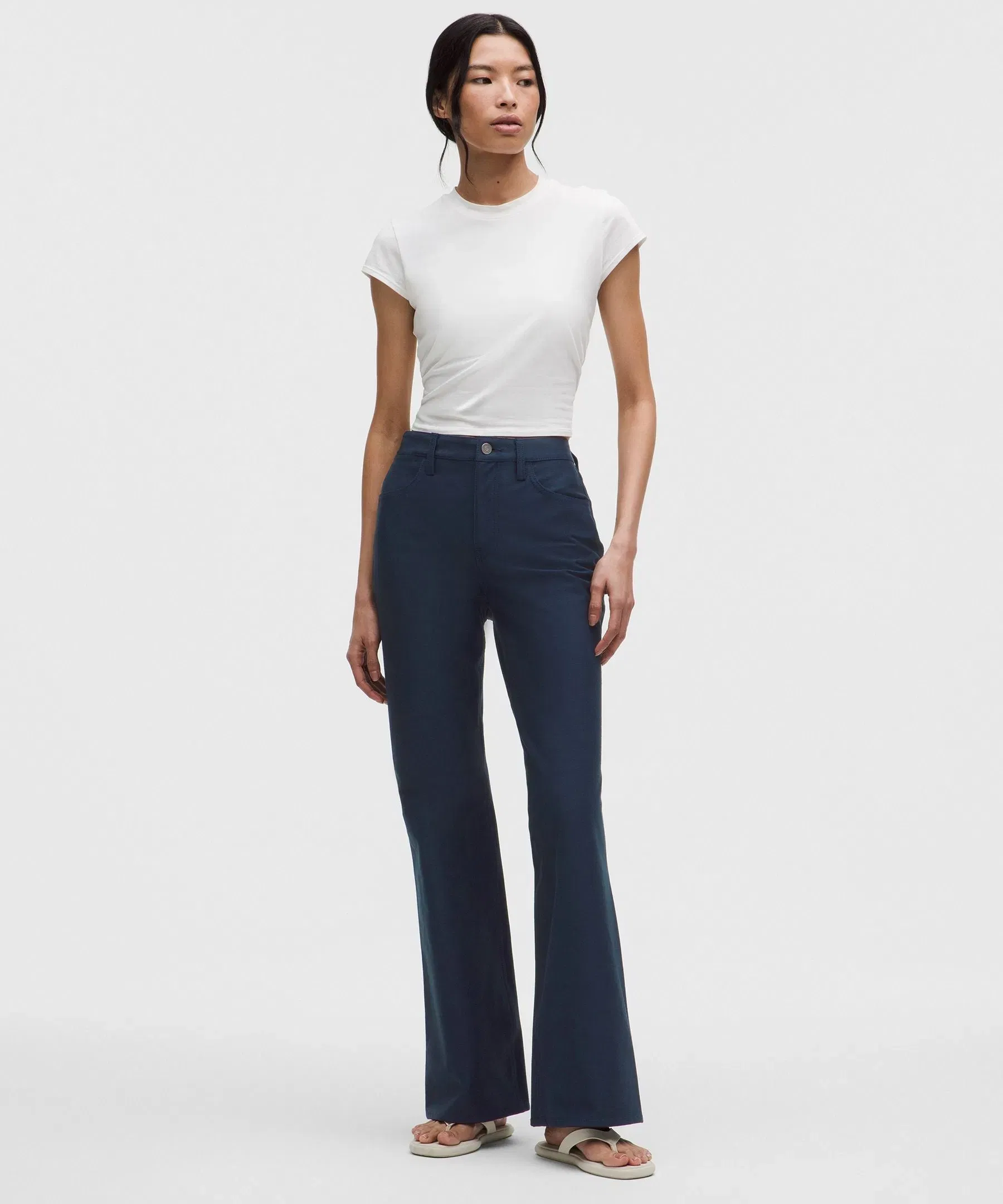 Lululemon Women's EasyFive High-Rise Subtle-Flare Pant *Tall