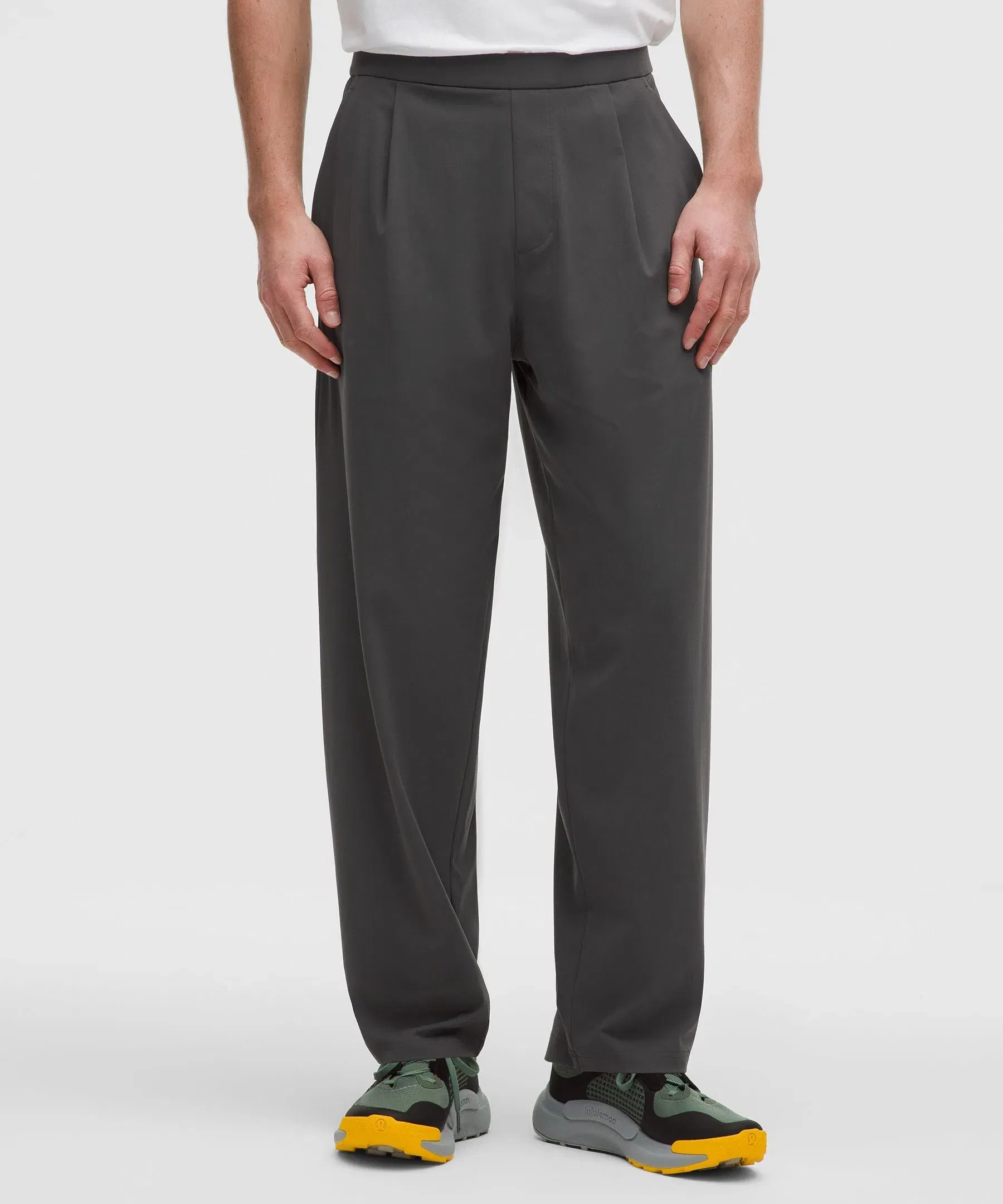 Lululemon Men's Daydrift Relaxed-Fit Pleated Trouser *Tall