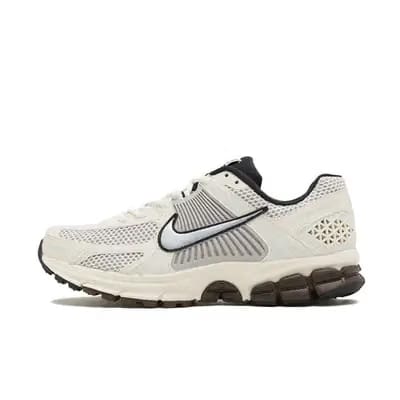 Nike Zoom Vomero 5 Phantom Sand Drift Womens