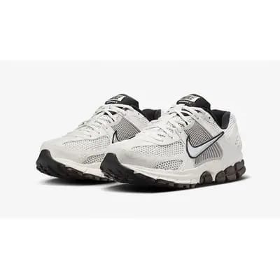 Nike Zoom Vomero 5 Phantom Sand Drift Womens