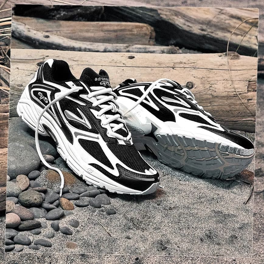 Brooks Adrenaline GTS 4 Black/Coconut/Silver (Women's)