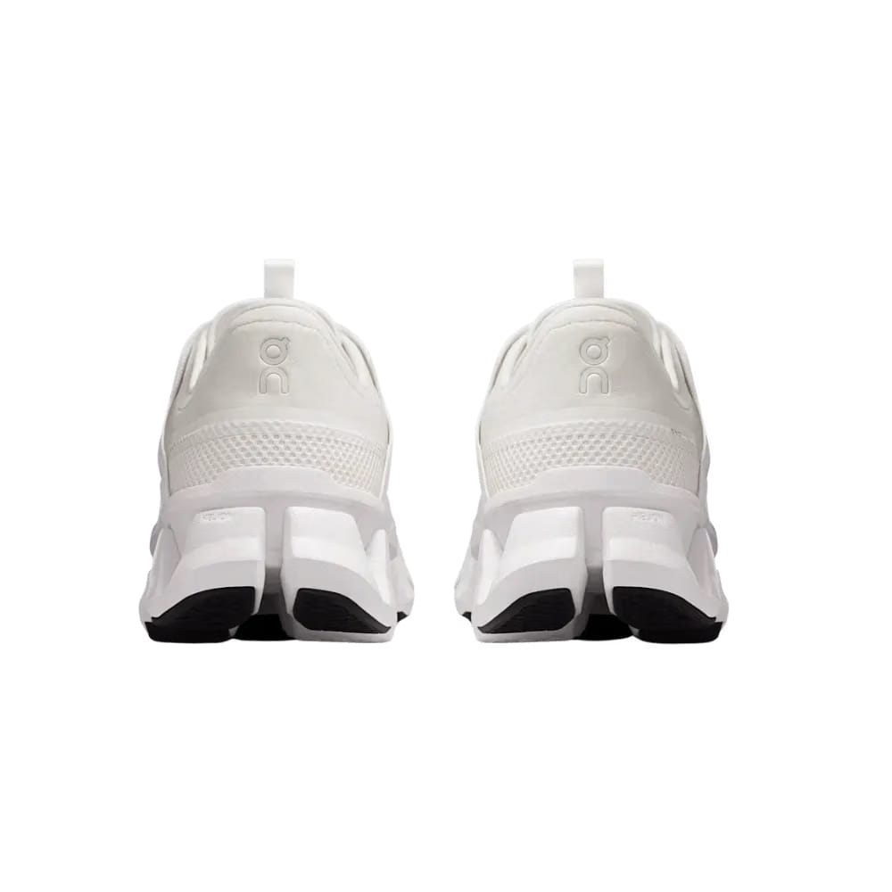On Running Cloudswift Amp White