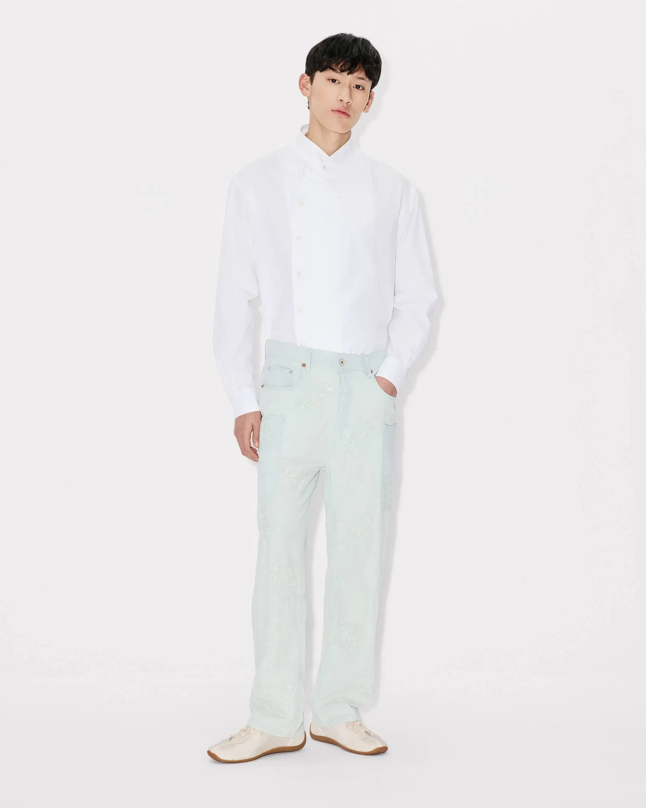 Kenzo Cartoon Embroidered Cargo Monkey Fit Jeans In Stone Bleach Chambray