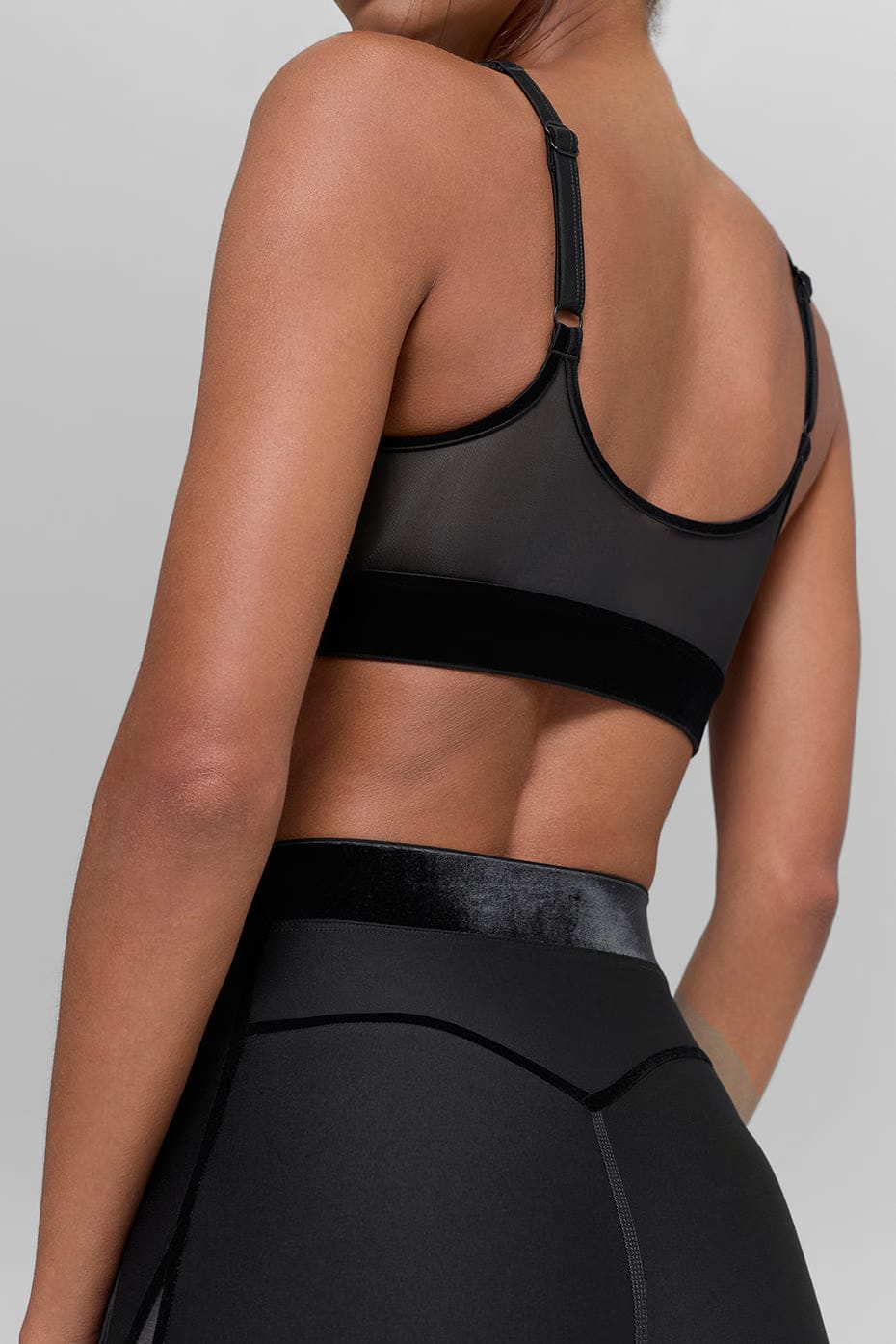 Alo Yoga Women'S Airlift Moonlight Bra