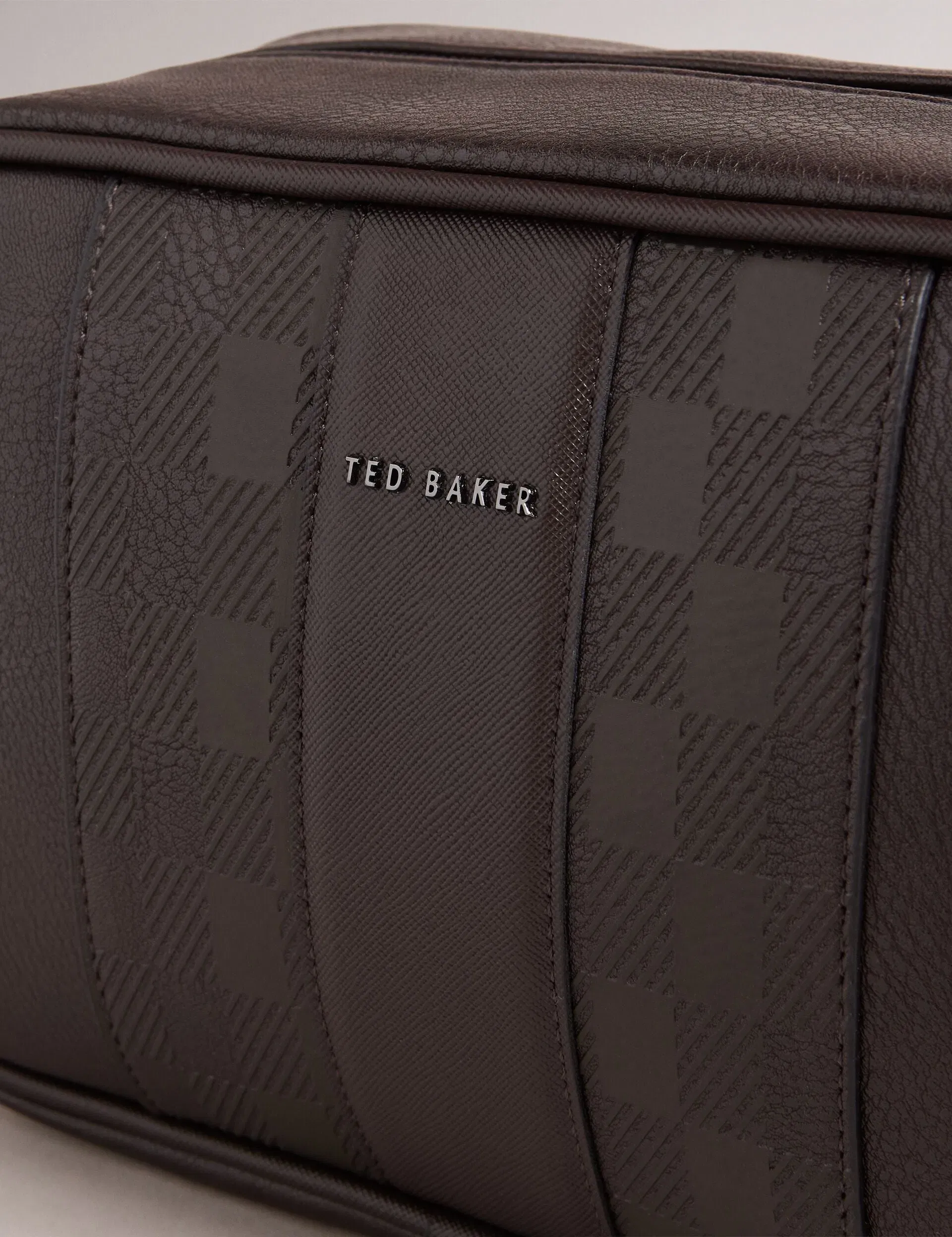 Ted Baker Waydee House Check Pu Washbag Chocolate