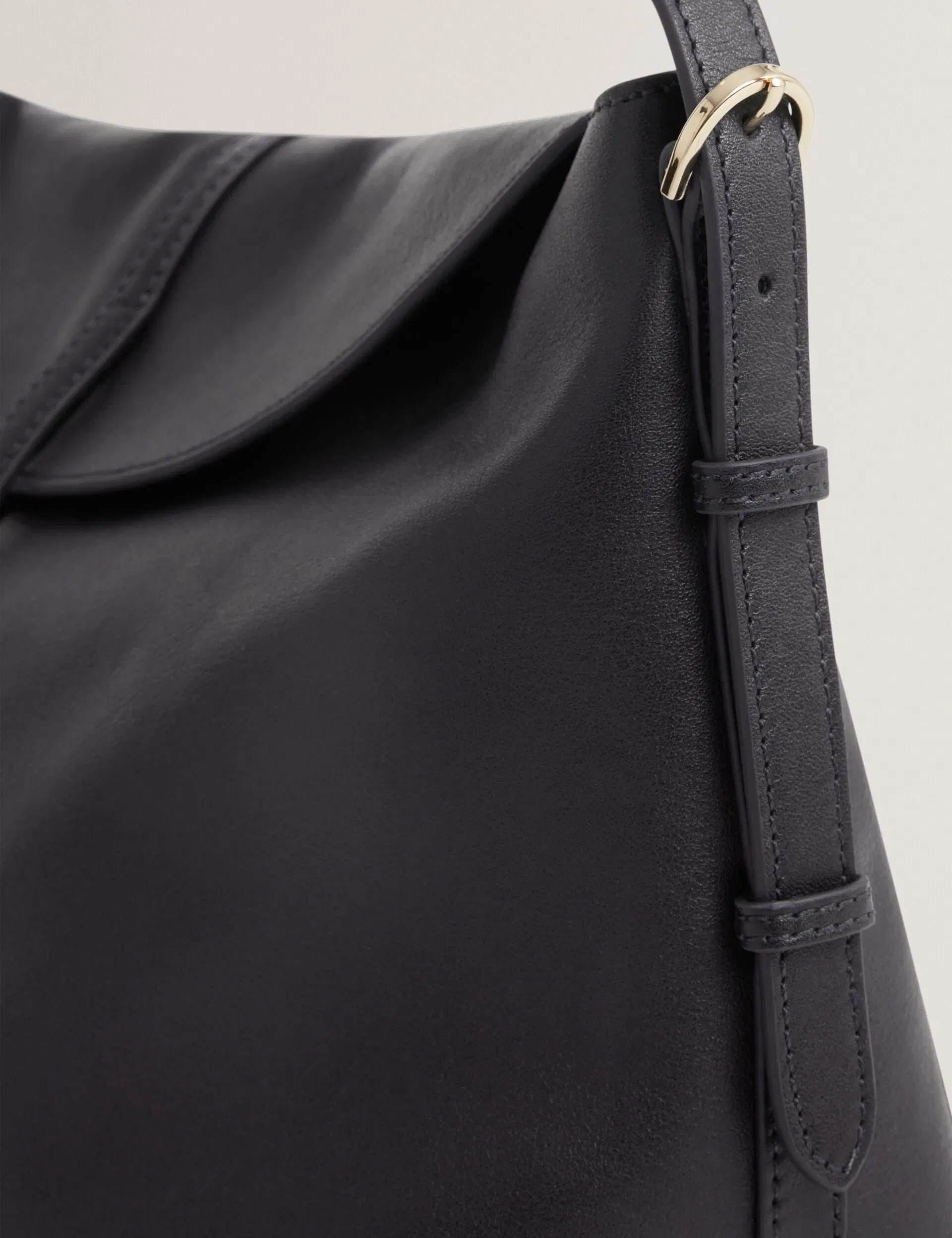 Ted Baker Rysann Bar Detail Slouch Leather Shoulder Bag Navy Women's