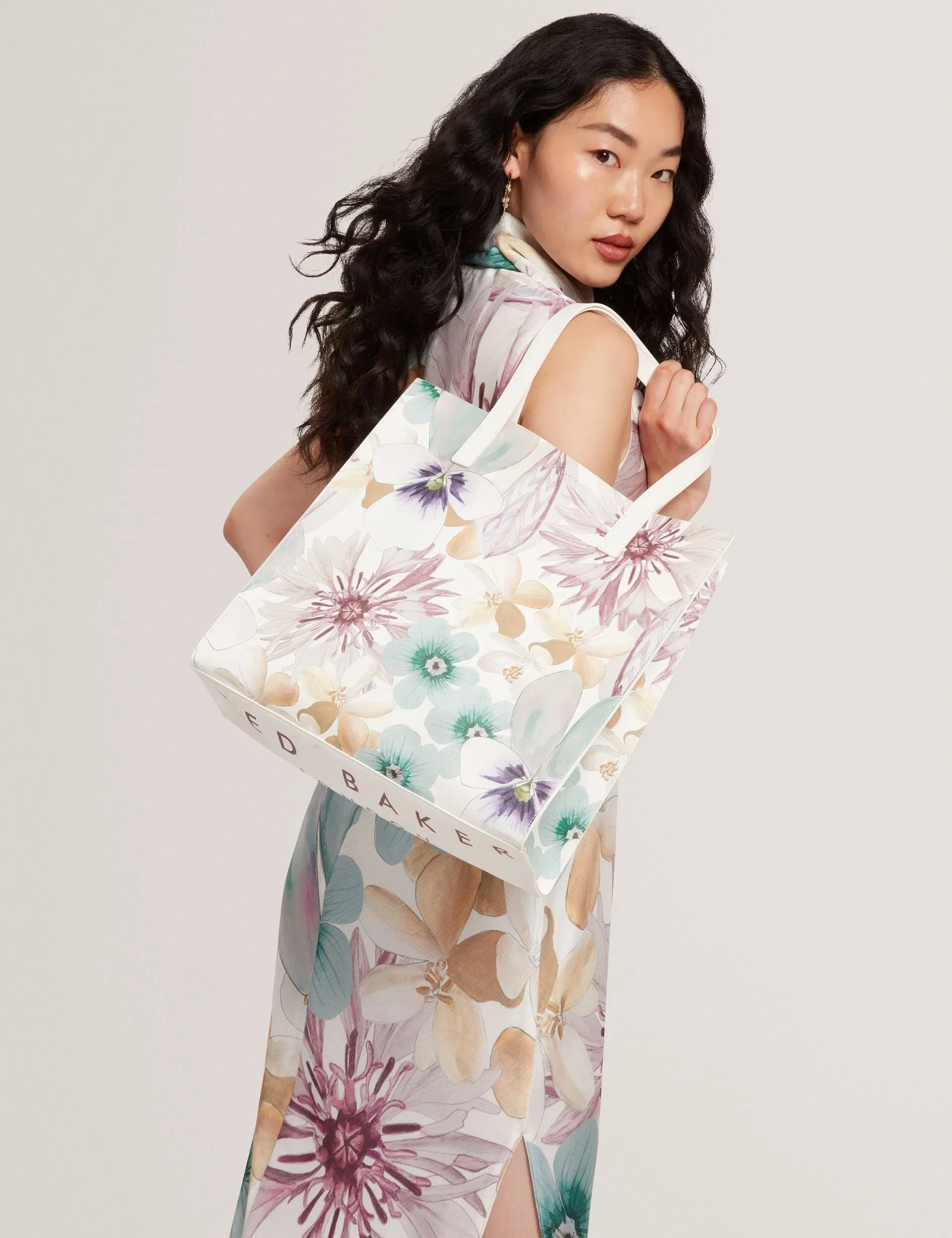 Ted Baker Halena Petal Print Pu Large Icon Tote Bag White Women's