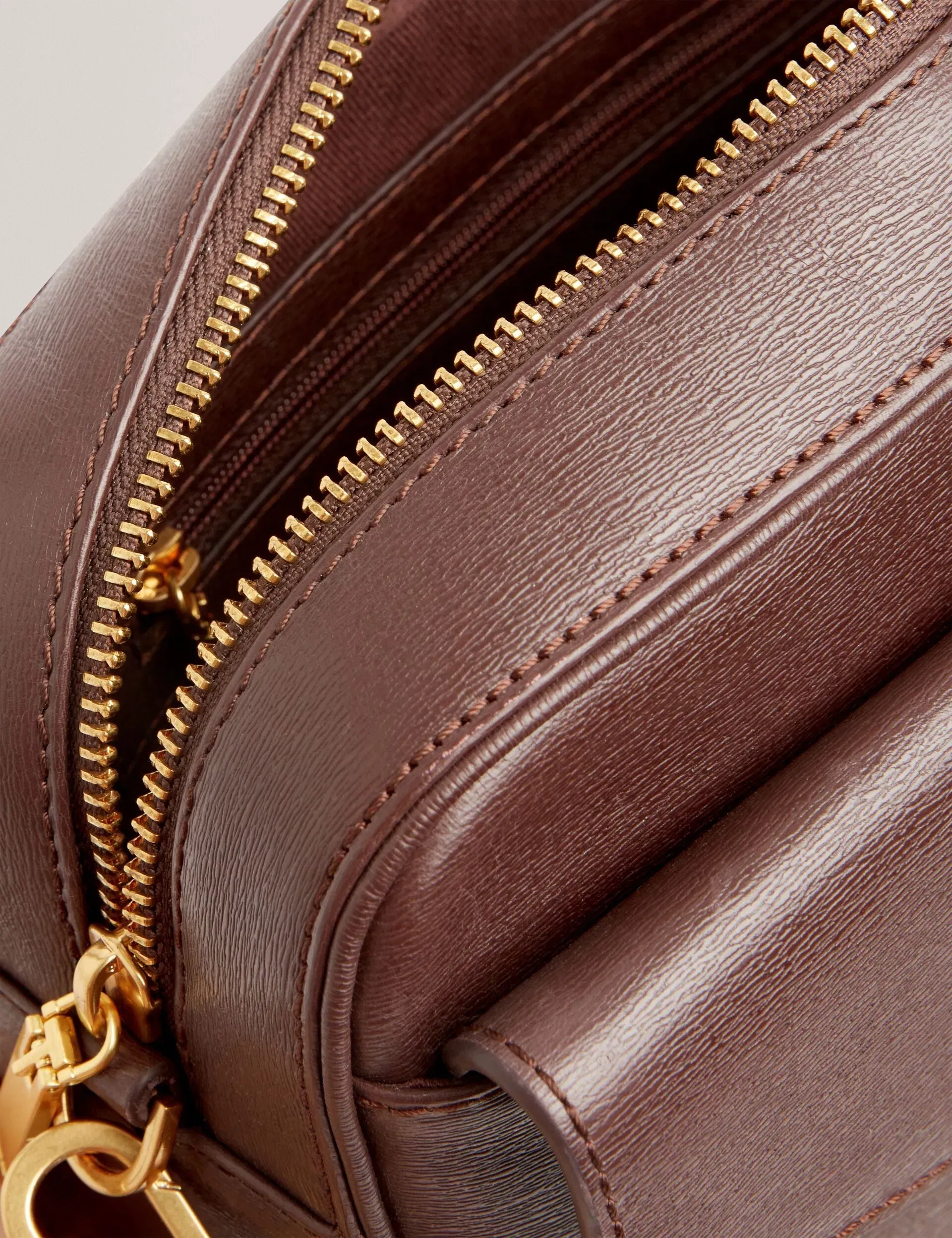 Ted Baker Anilaa Tb Detail Leather Crossbody Camera Bag Wine Women's