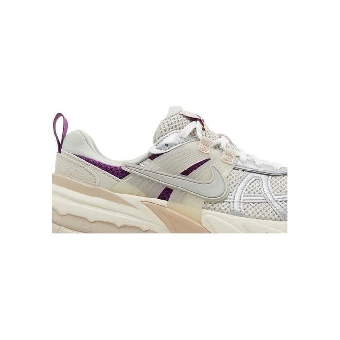 Nike Running Wmns V2K Run Premium 'Light Bone Viotech'