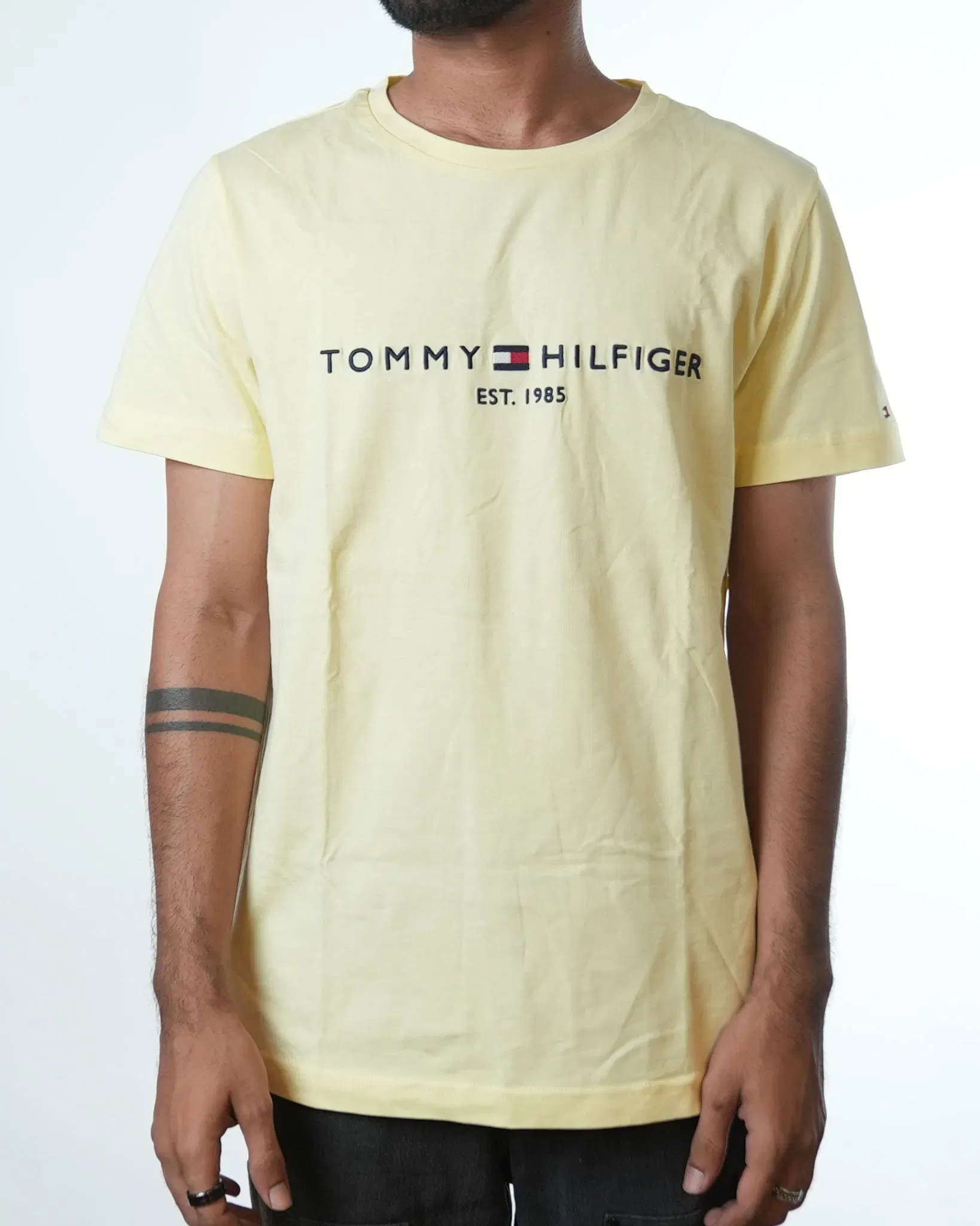 Tommy Hilfiger Butter Yellow T-Shirt (M)