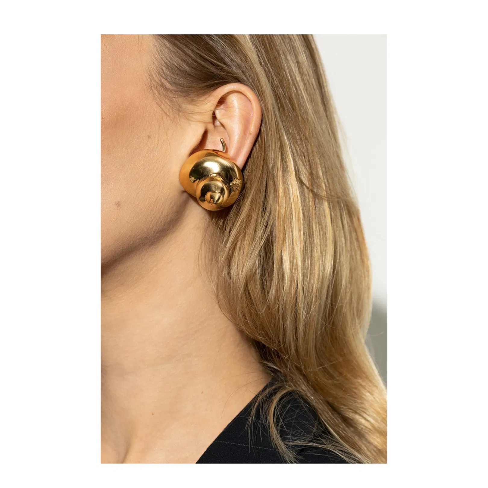 Shell Motif Clips Earrings