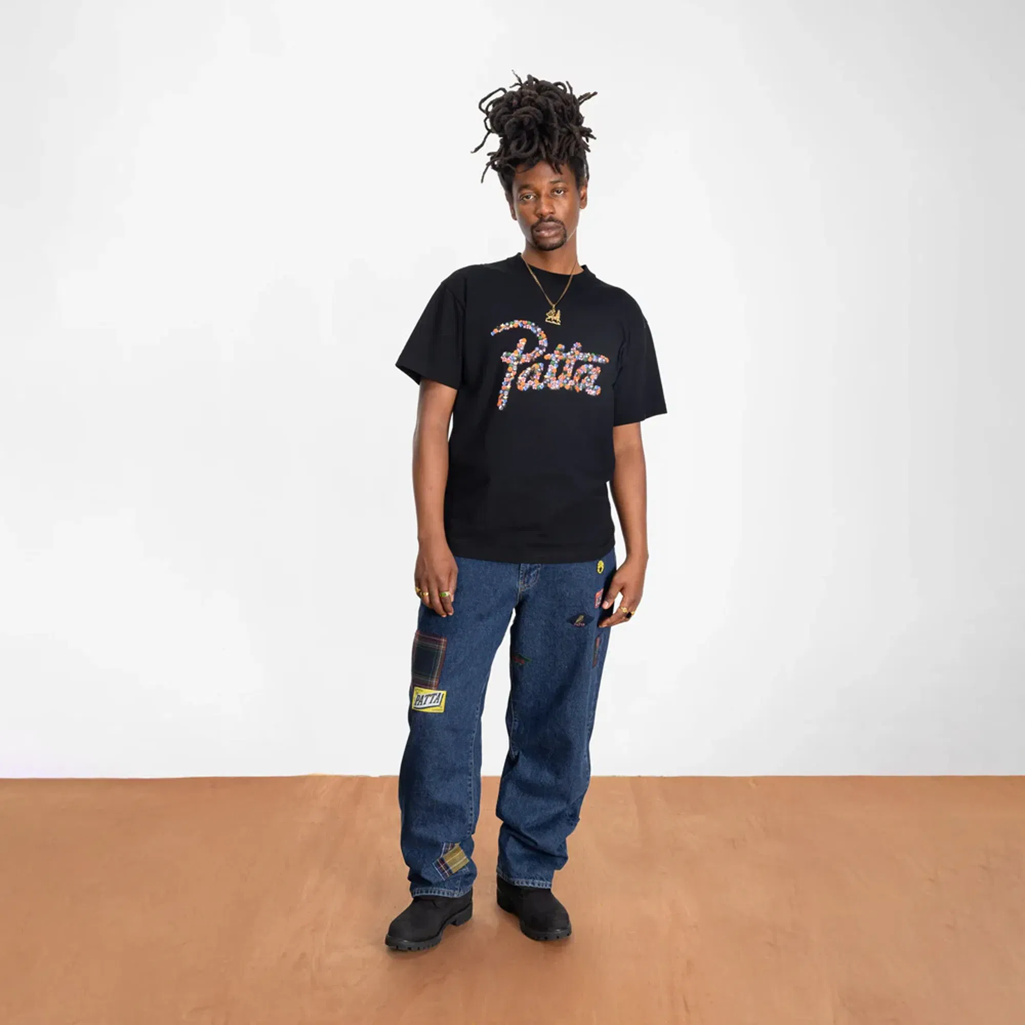 PATTA VIBES T-SHIRT { BLACK