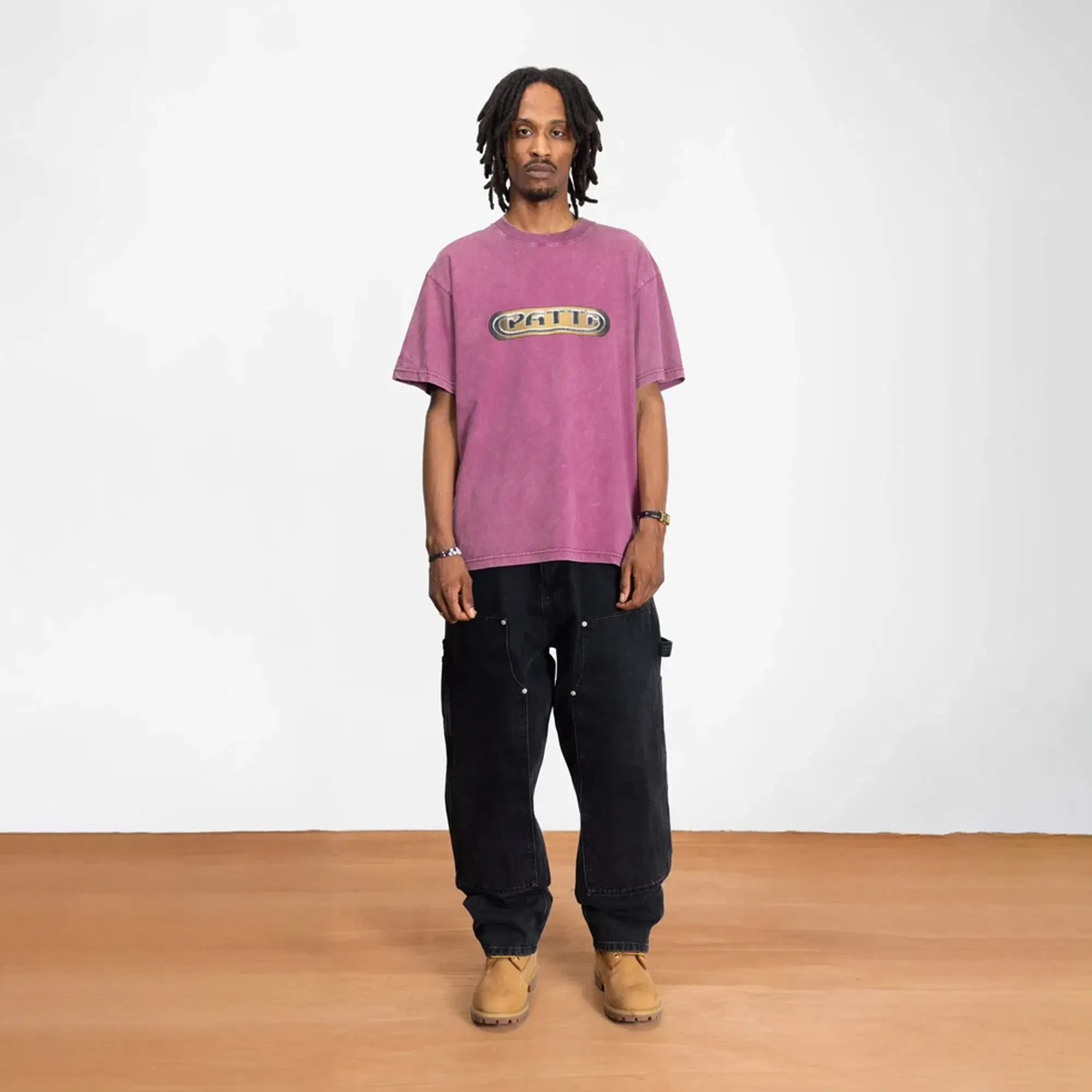 PATTA GILDED ACID WASHED T-SHIRT { BOYSENBERRY