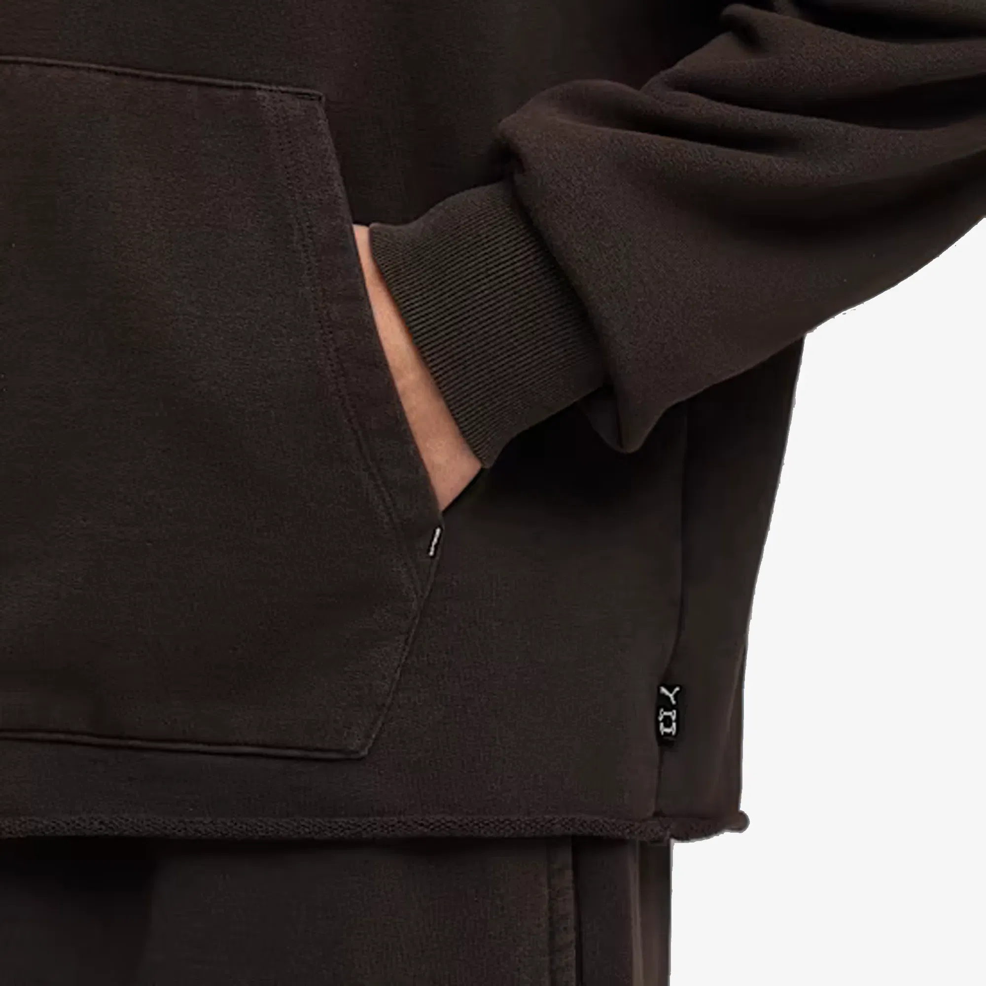 PUMA SWISH N' INK RELAXED FIT GRAPHIC BASKETBALL HOODIE II { BLACK