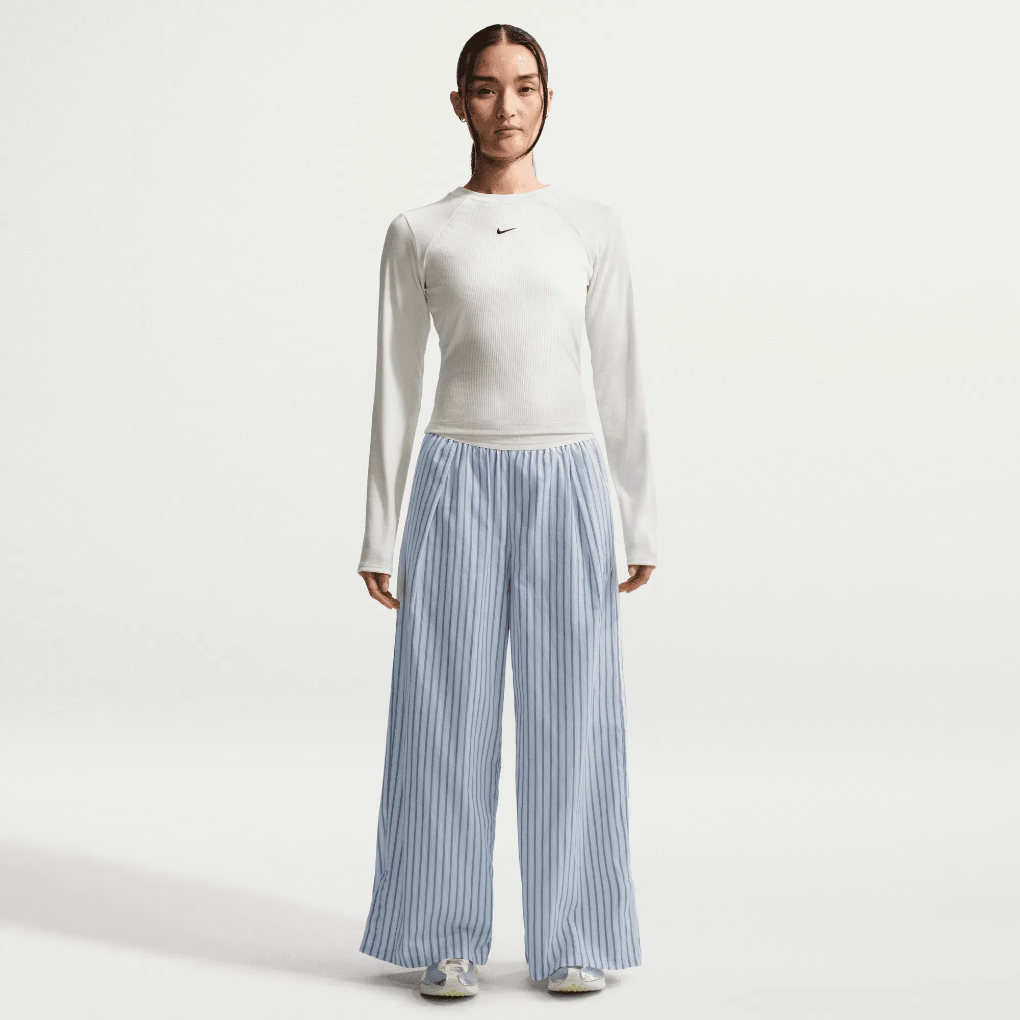 NIKE LOOSE MID-RISE WOVEN STRIPED PANTS { MYSTIC NAVY/HYDROGEN BLUE/SUMMIT WHITE
