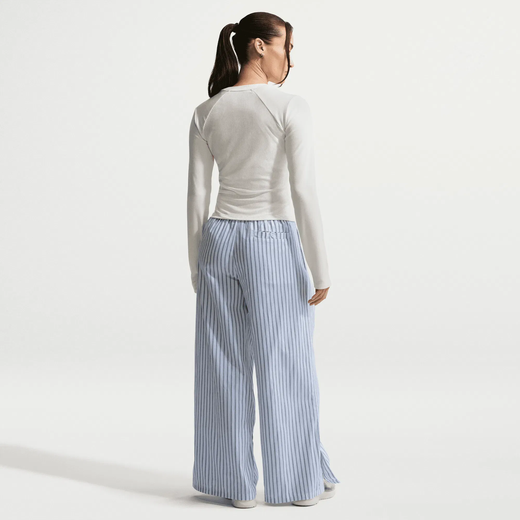 NIKE LOOSE MID-RISE WOVEN STRIPED PANTS { MYSTIC NAVY/HYDROGEN BLUE/SUMMIT WHITE