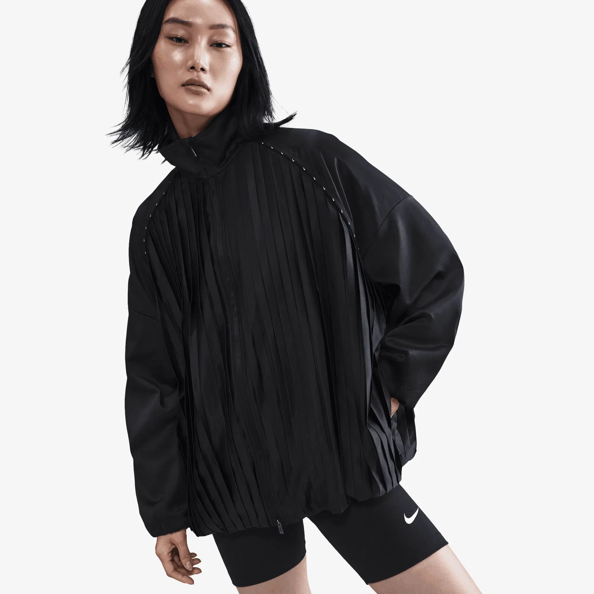 NIKE PLEATED TRACK JACKET { BLACK/BLACK