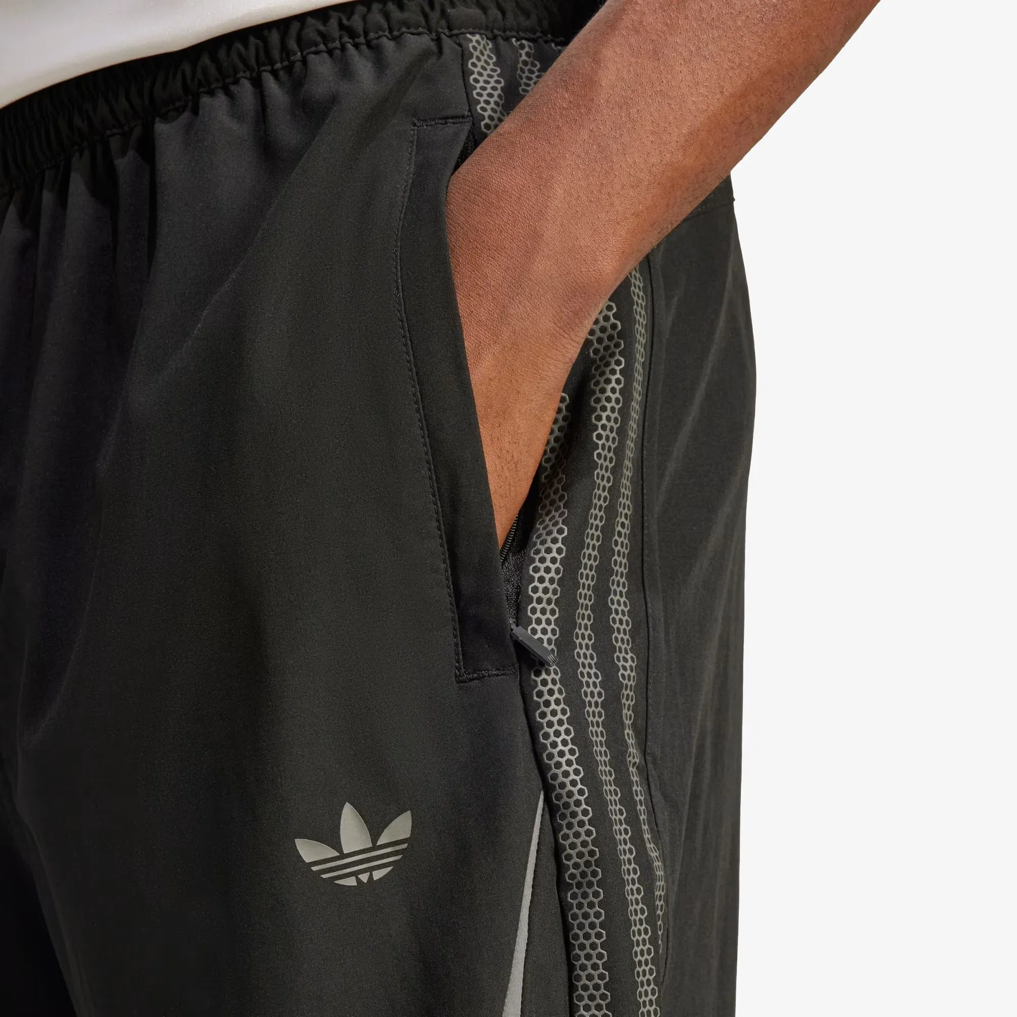 Adidas FASHION CUTLINE SHORTS { BLACK