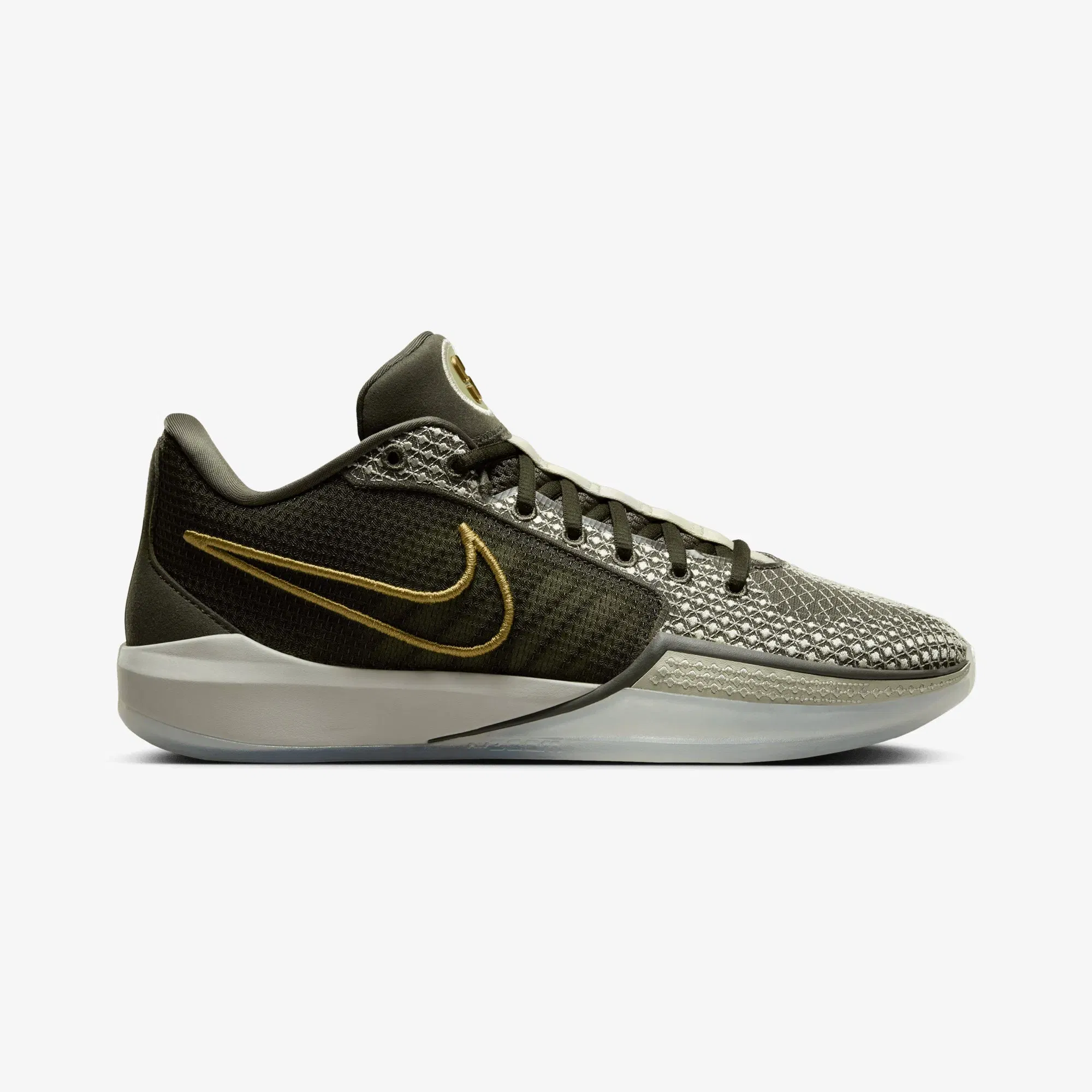 Nike SABRINA 1 "DEDICATION" EP { CARGO KHAKI/METALLIC GOLD-OLIVE AURA