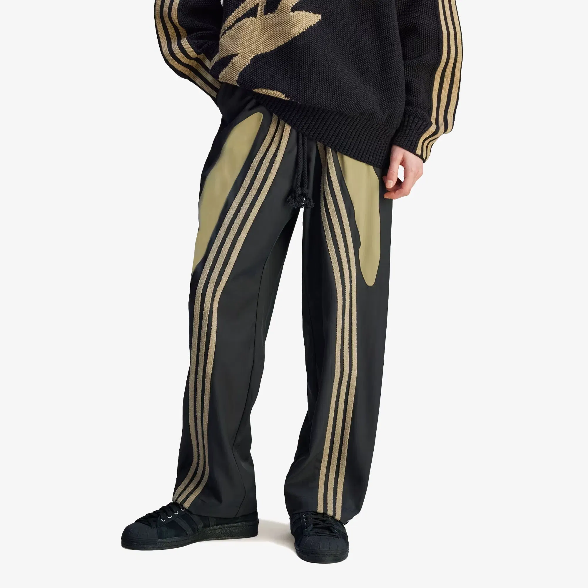 Adidas Originals SONG FOR THE MUTE SPRING WOVEN PANTS { BLACK