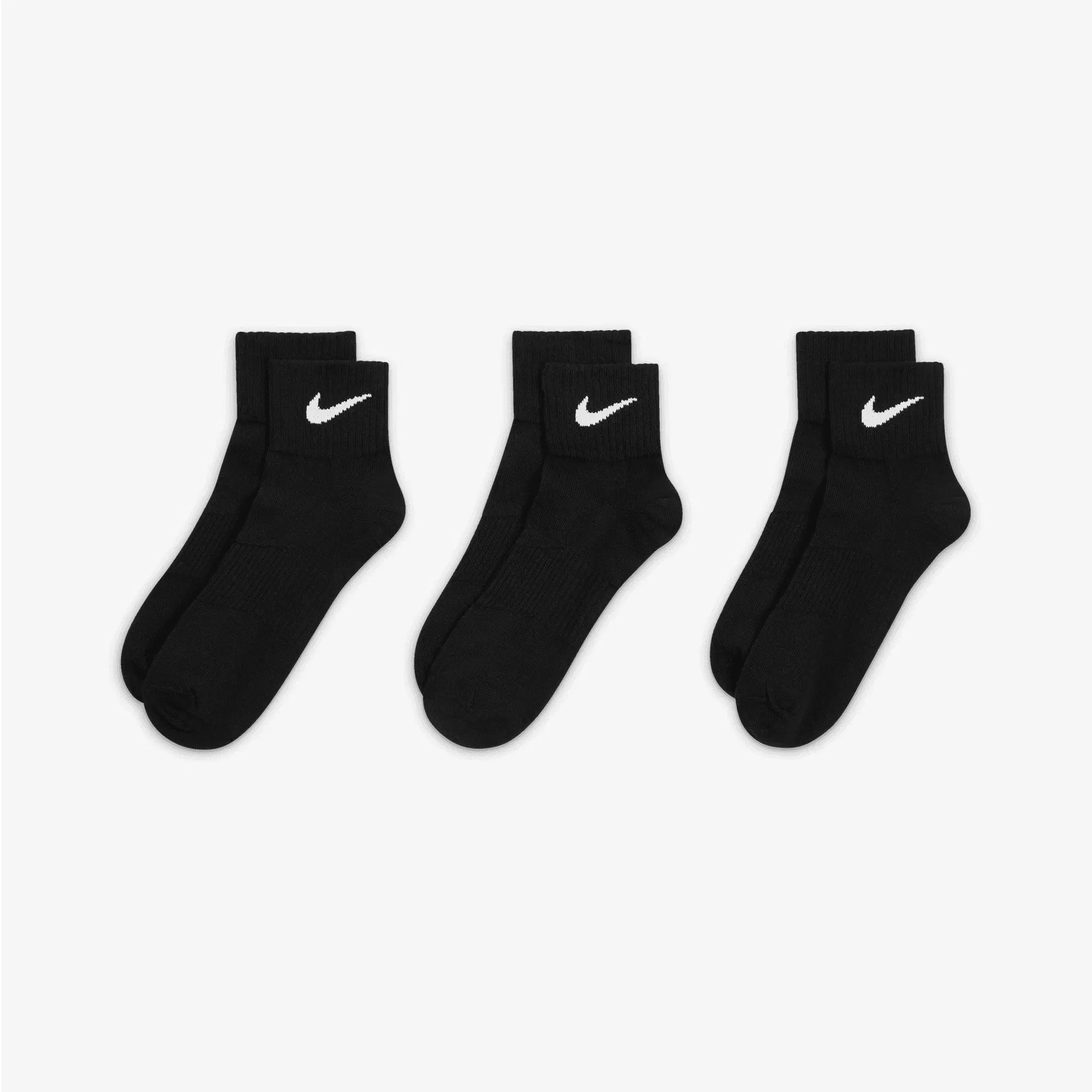 NIKE PERFORMANCE LIGHTWEIGHT TRAINING ANKLE SOCKS (3 PAIRS) { BLACK/WHITE