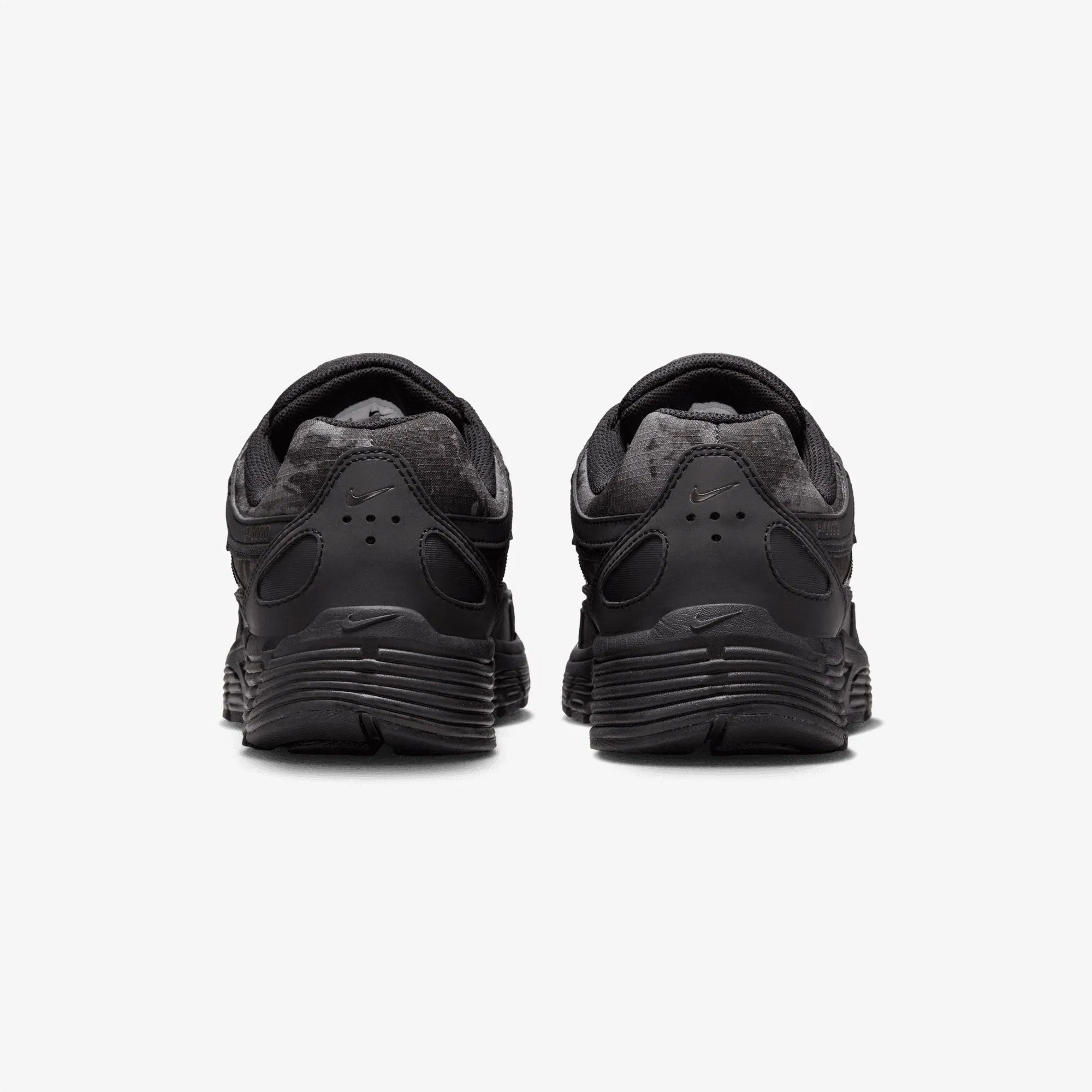 NIKE P-6000 { BLACK/BURGUNDY CRUSH-MIDNIGHT NAVY-BLACK