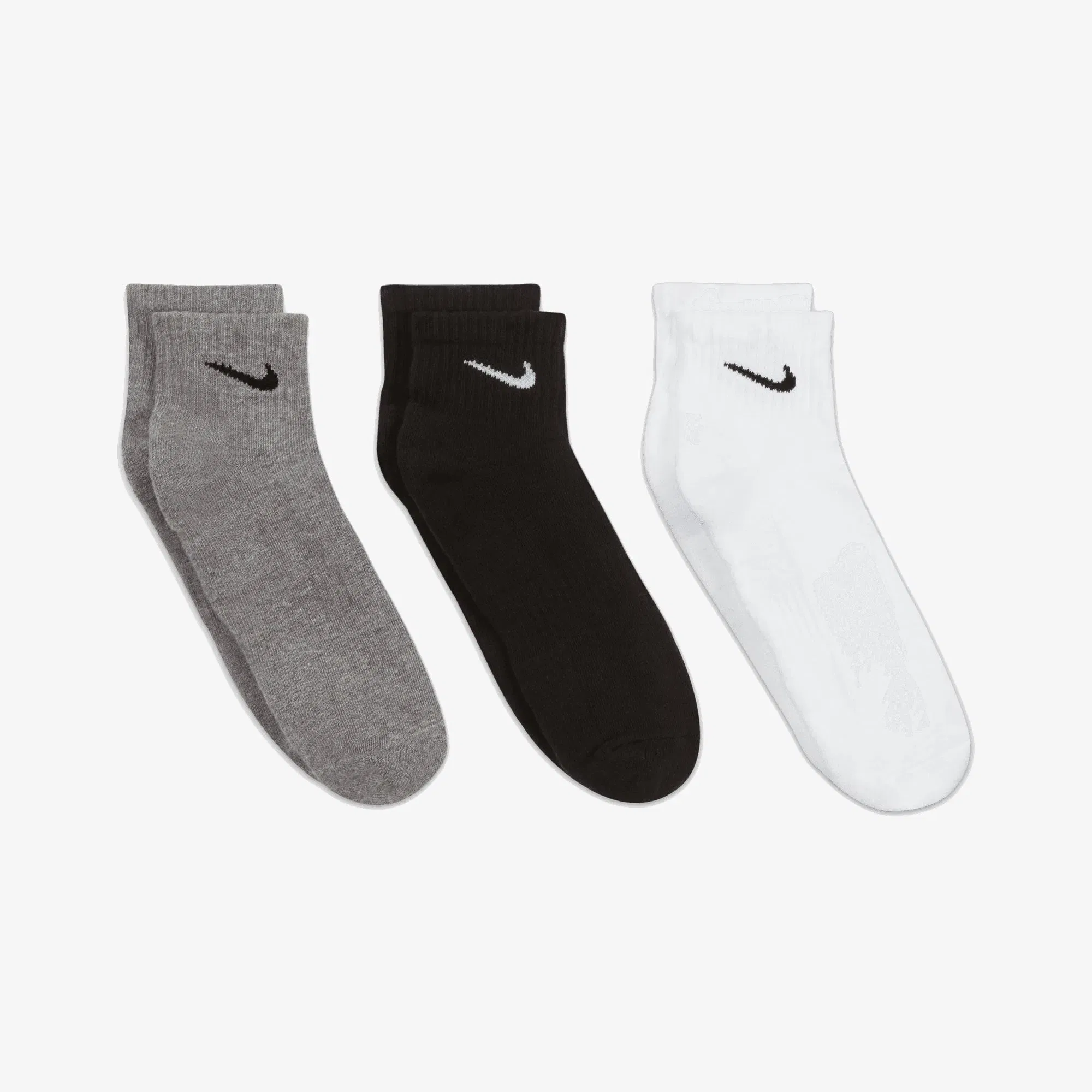 NIKE EVERYDAY CUSHIONED TRAINING ANKLE SOCKS (3 PAIRS) { MULTI-COLOR