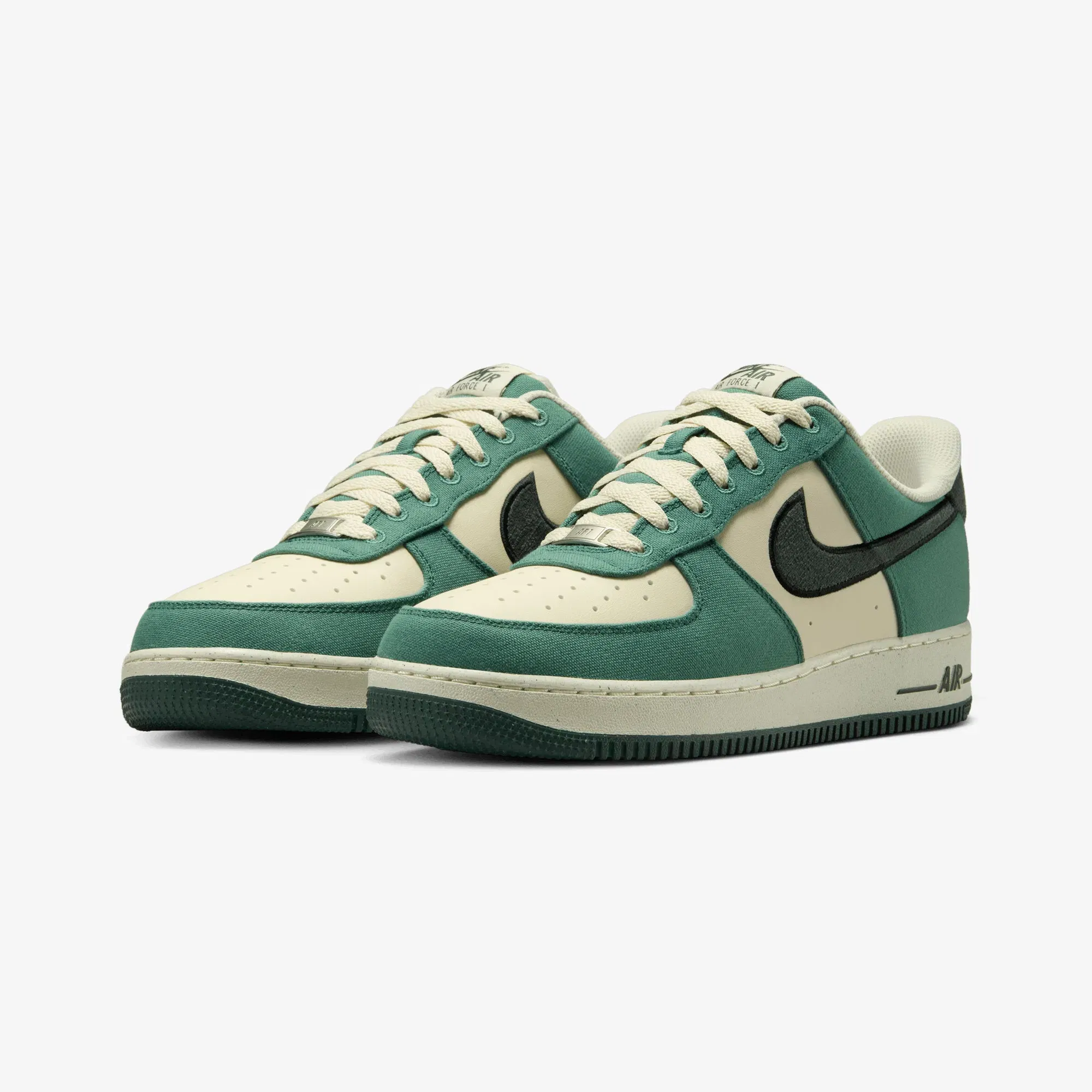 NIKE AIR FORCE 1'07 LV8 { COCONUT MILK/VINTAGE GREEN-BICOASTAL