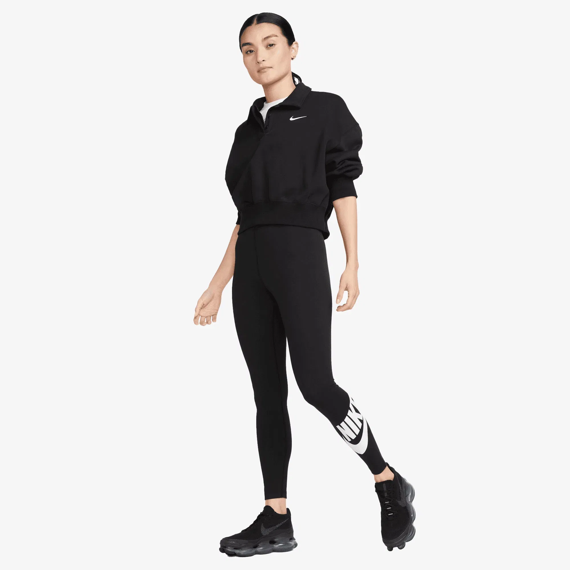 NIKE SPORTSWEAR CLASSICS { BLACK/WHITE