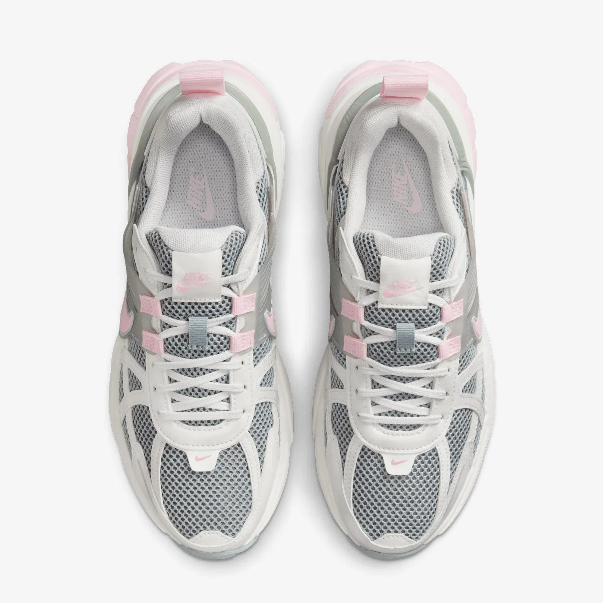 NIKE V2K RUN { LIGHT PUMICE/PINK FOAM -PHOTON DUST