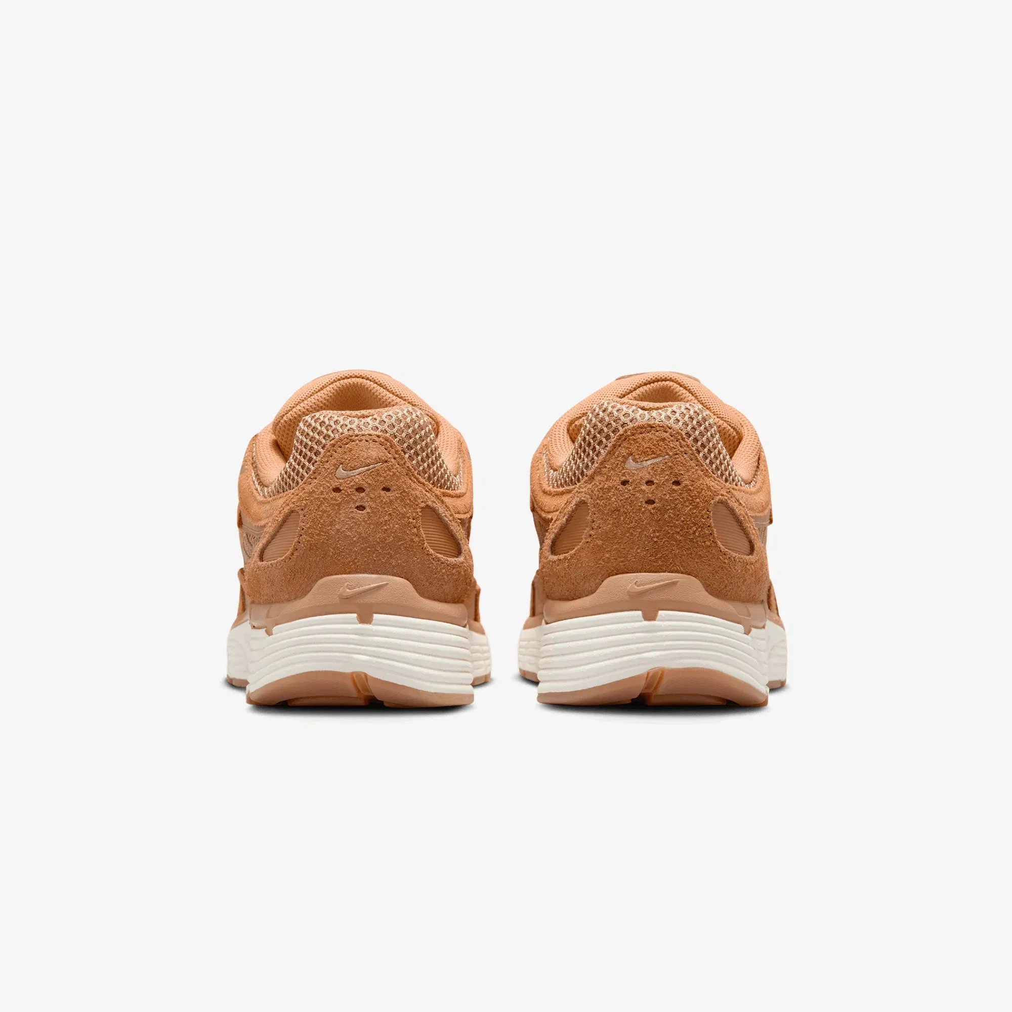 NIKE P-6000 { FLAX/FLAX-METALLIC GOLD-SAIL