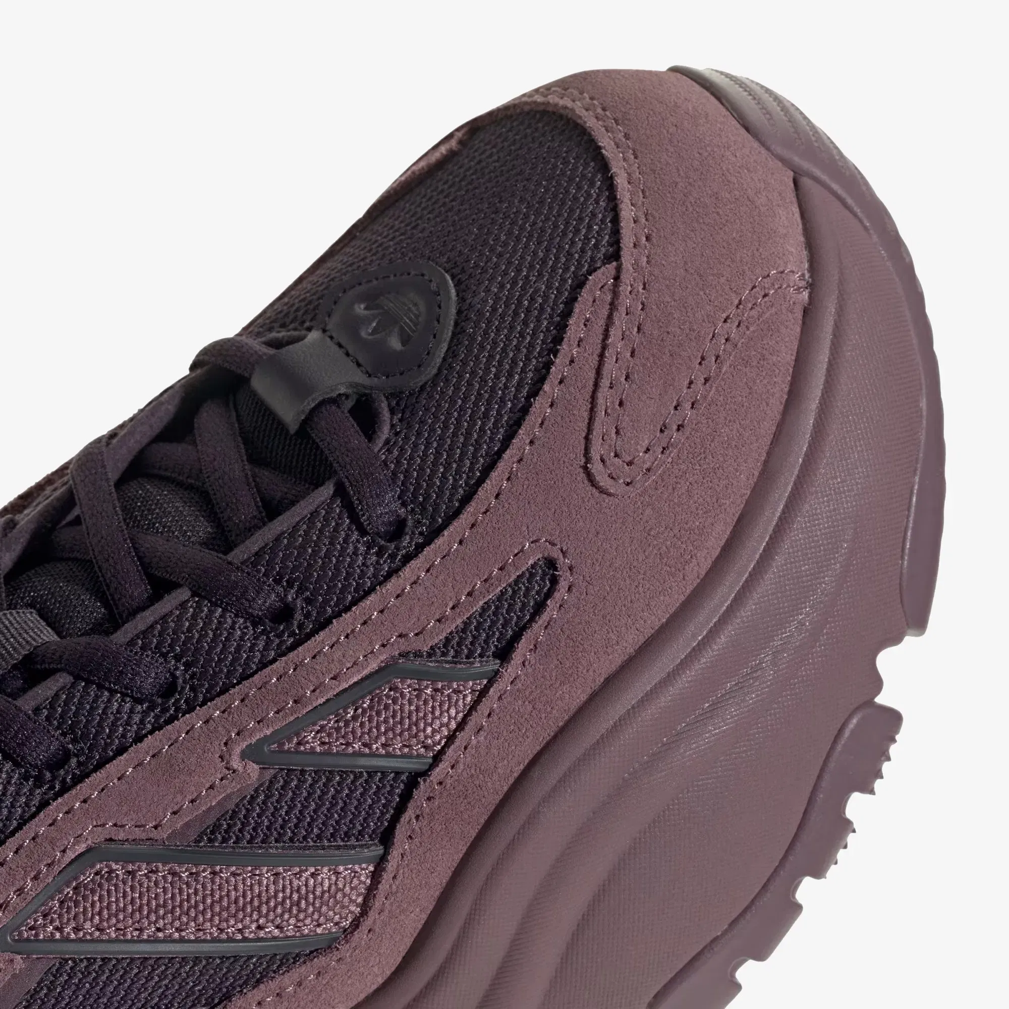 ADIDAS ORIGINALS OZGAIA { SHADOW FIG/BLACK