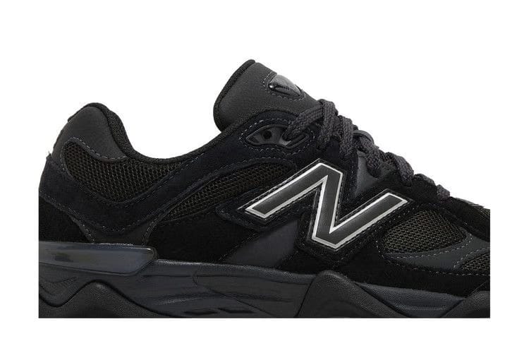 9060 Black