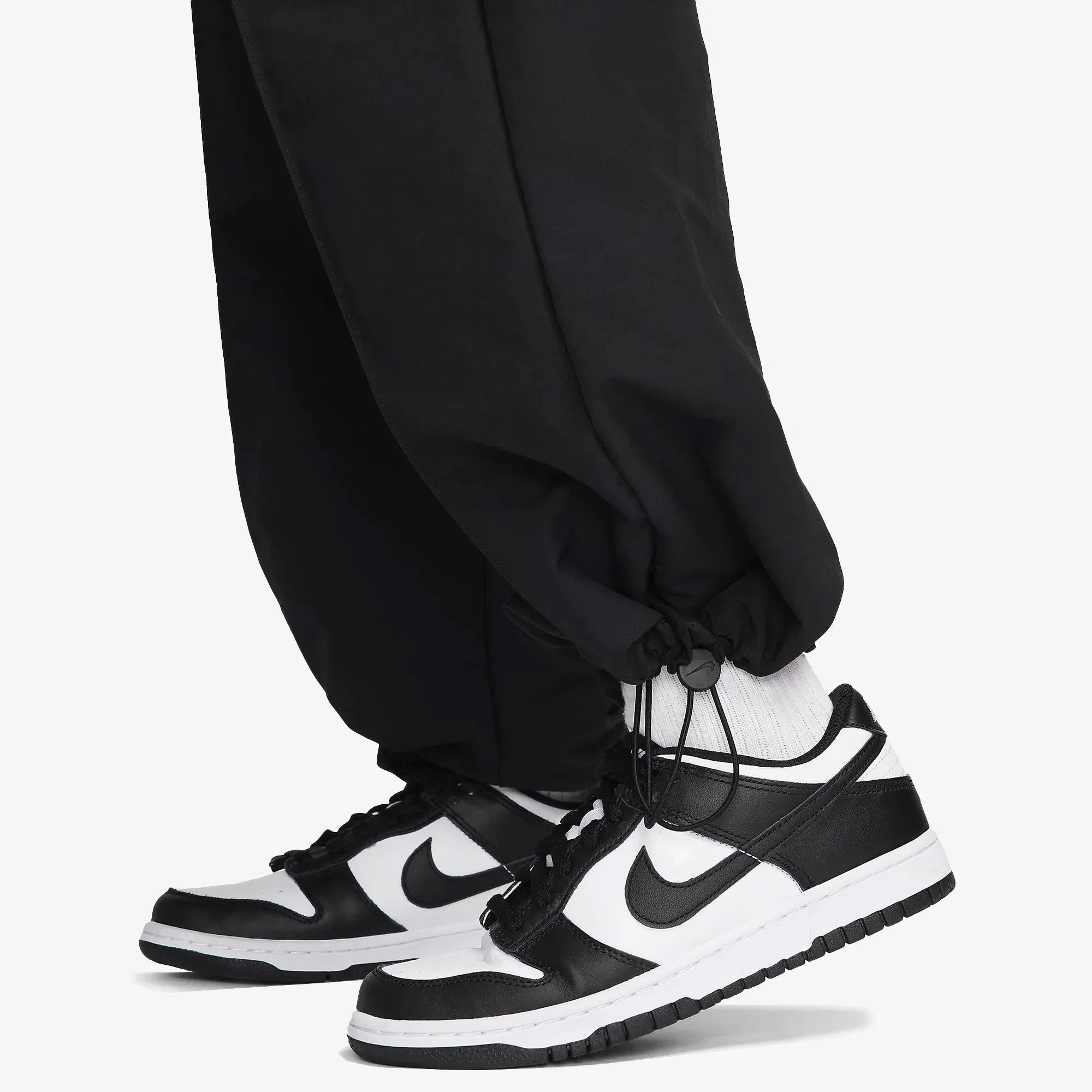 NIKE SPORTSWEAR EVERYTHING WOVENS { BLACK OR GREY