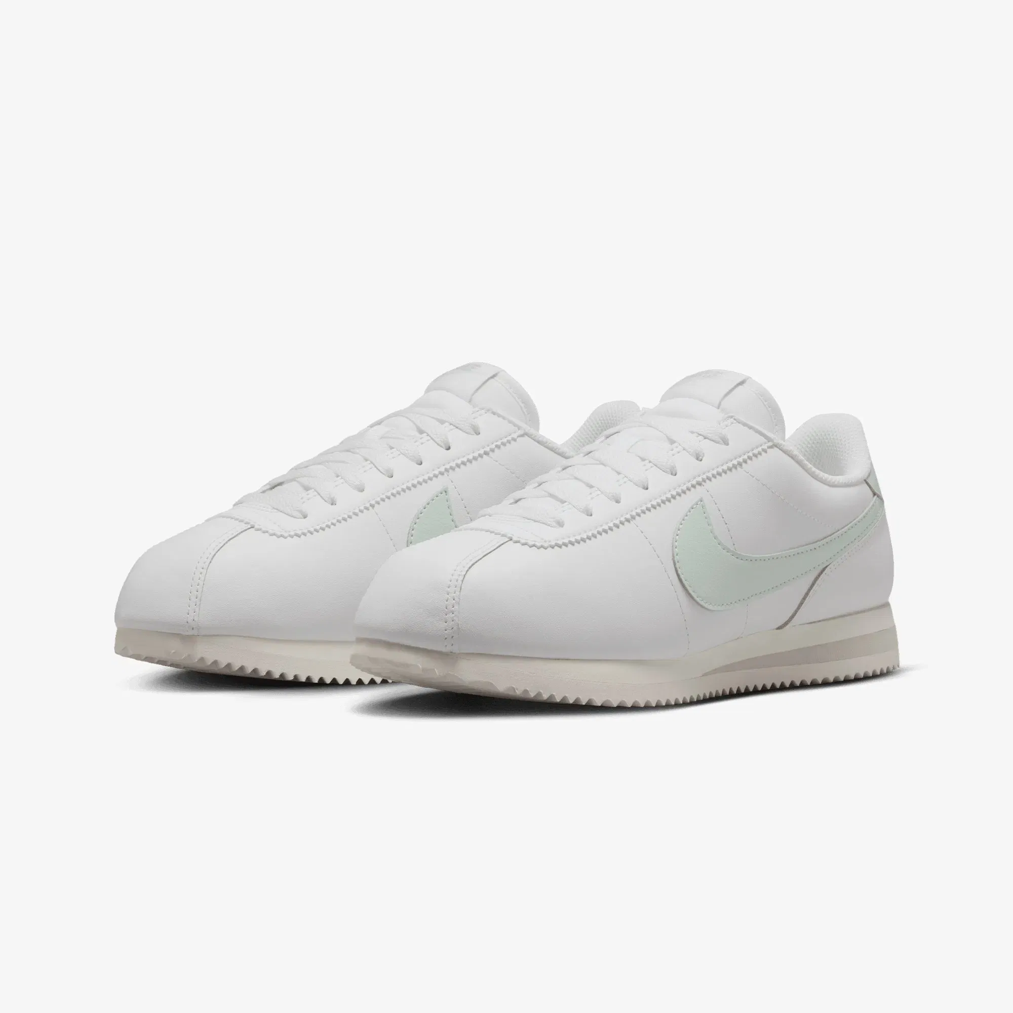 Nike CORTEZ LEATHER { SUMMIT WHITE/LIGHT SILVER-SAIL
