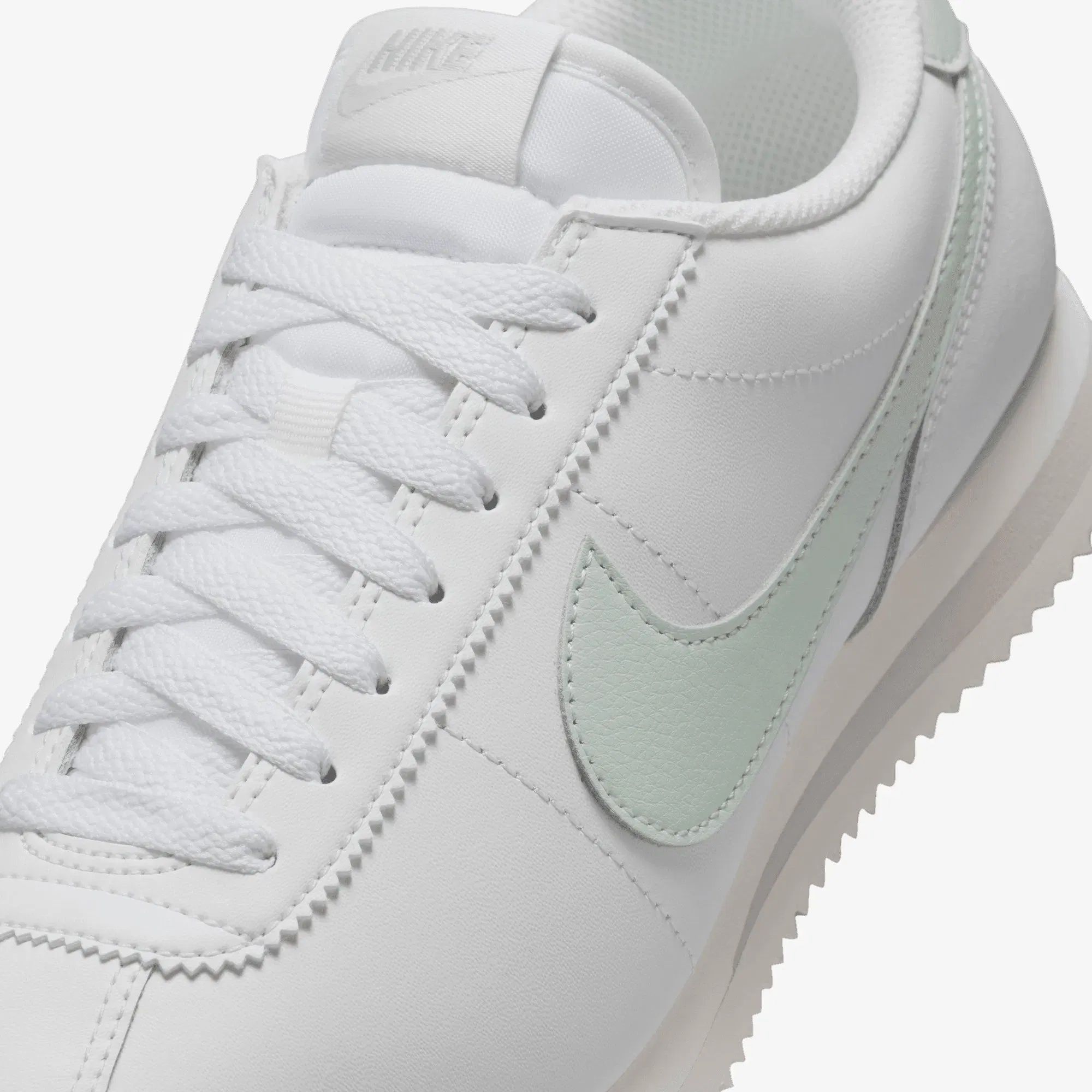 Nike CORTEZ LEATHER { SUMMIT WHITE/LIGHT SILVER-SAIL