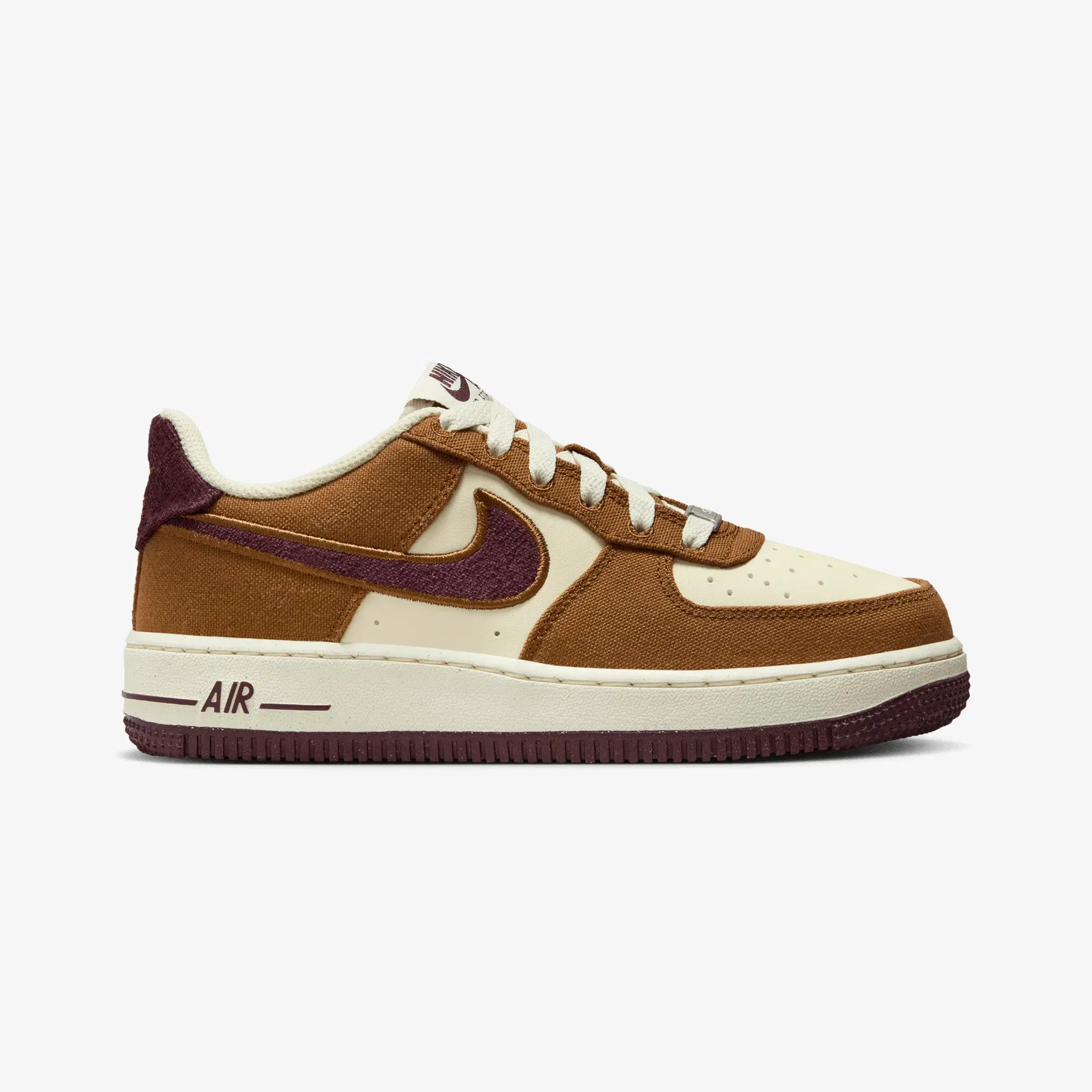 NIKE AIR FORCE 1 LV8 (GS) { LT BRITISH TAN/BURGUNDY CRUSH