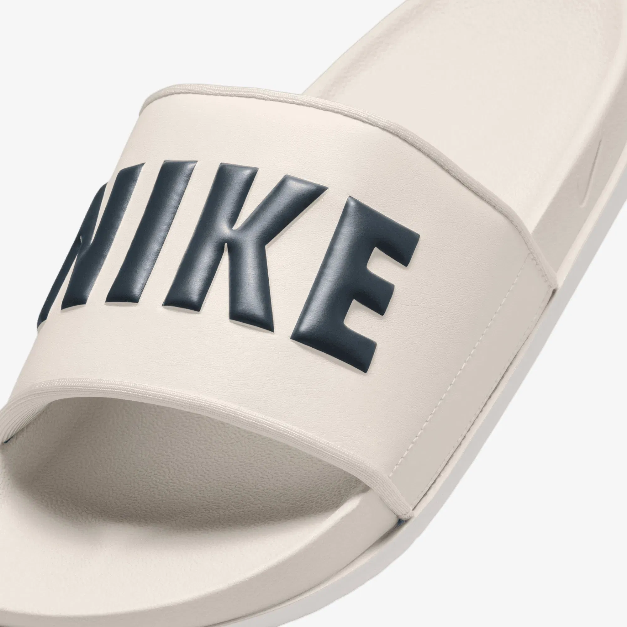 NIKE OFFCOURT SLIDES { LT OREWOOD BRN/ARMORY NAVY-SAIL