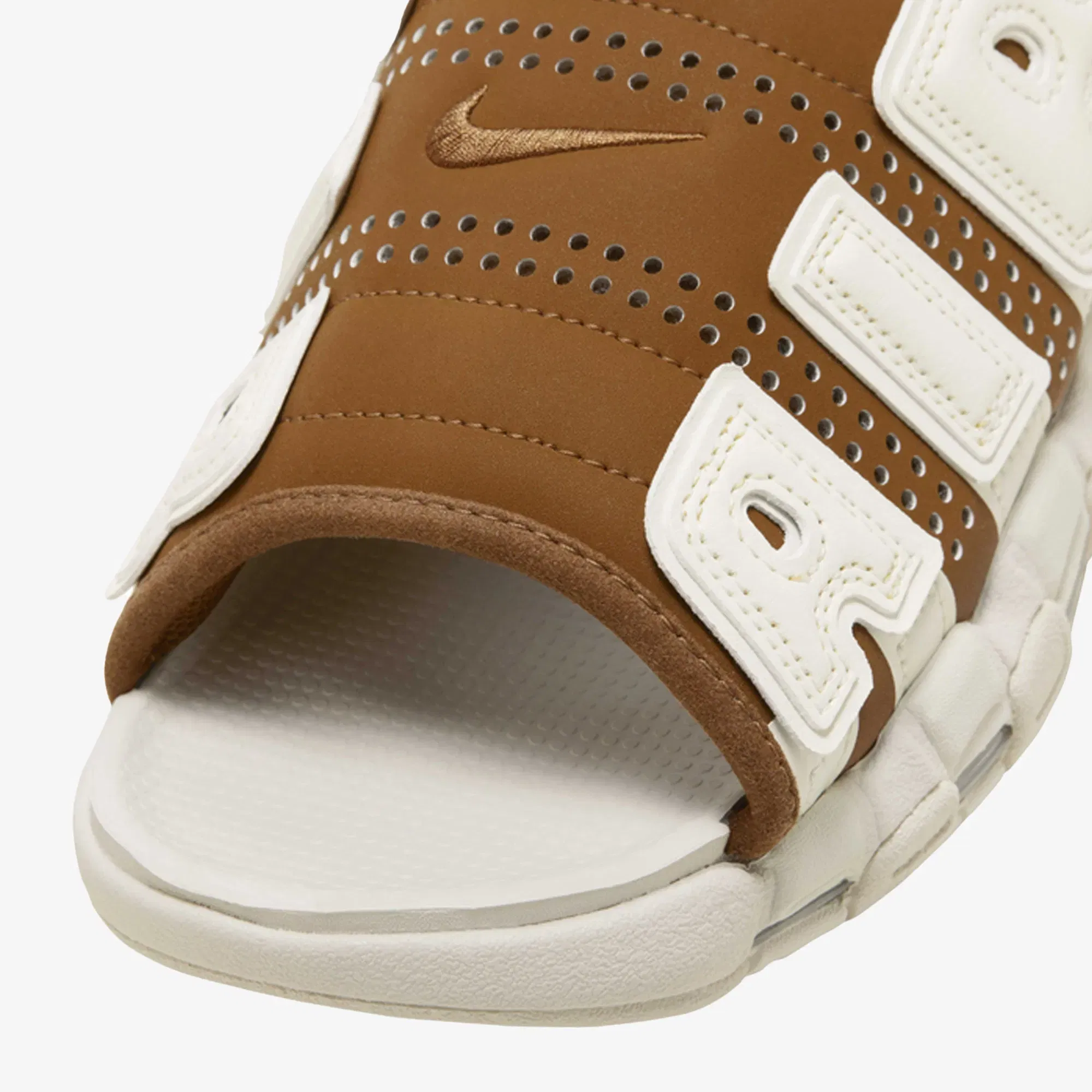 JORDAN AIR MORE UPTEMPO { LT BRITISH TAN/SAIL-LT OREWOOD BRN-CLEAR
