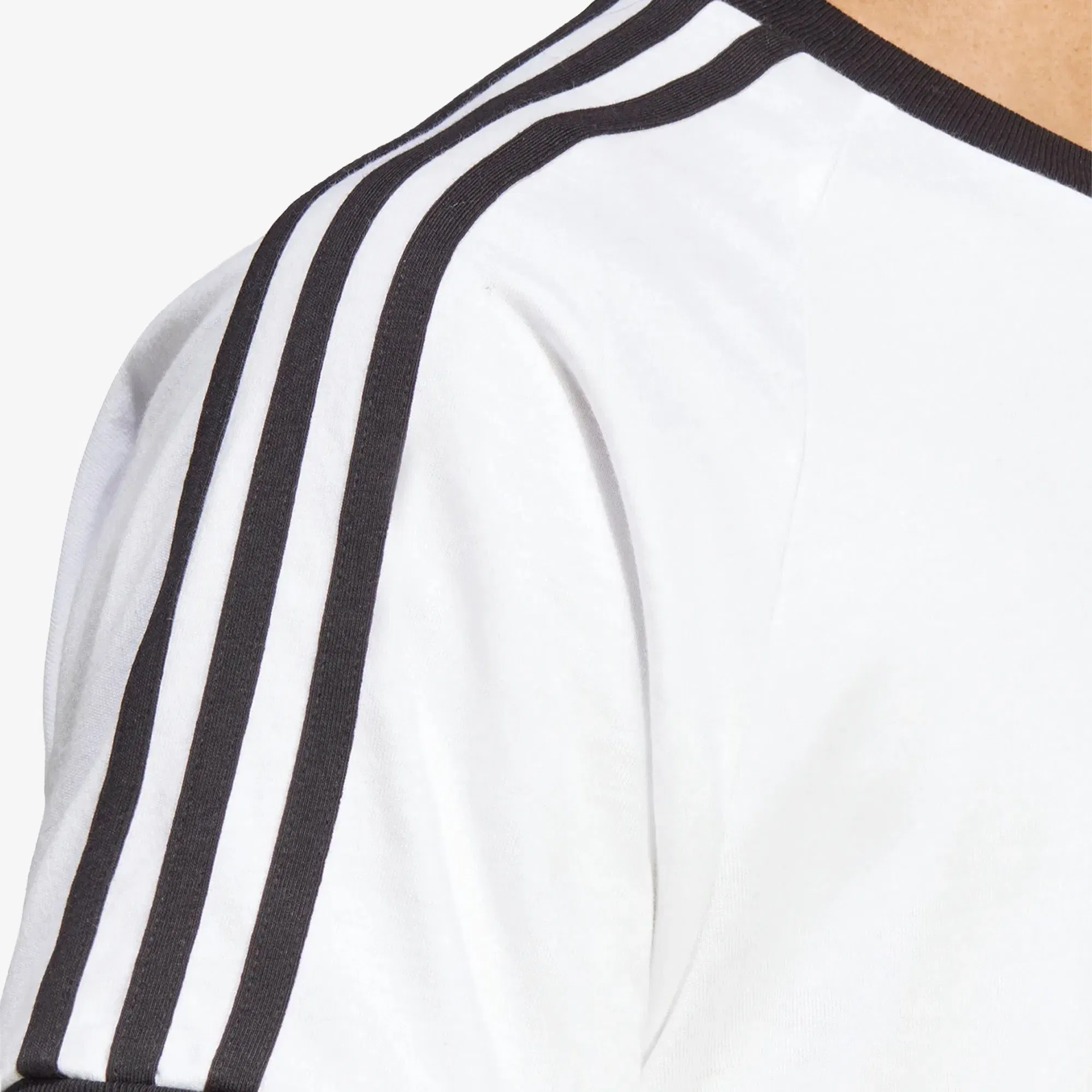 ADIDAS ORIGINALS ADICOLOR CLASSICS 3-STRIPES TEE { WHITE/BLACK