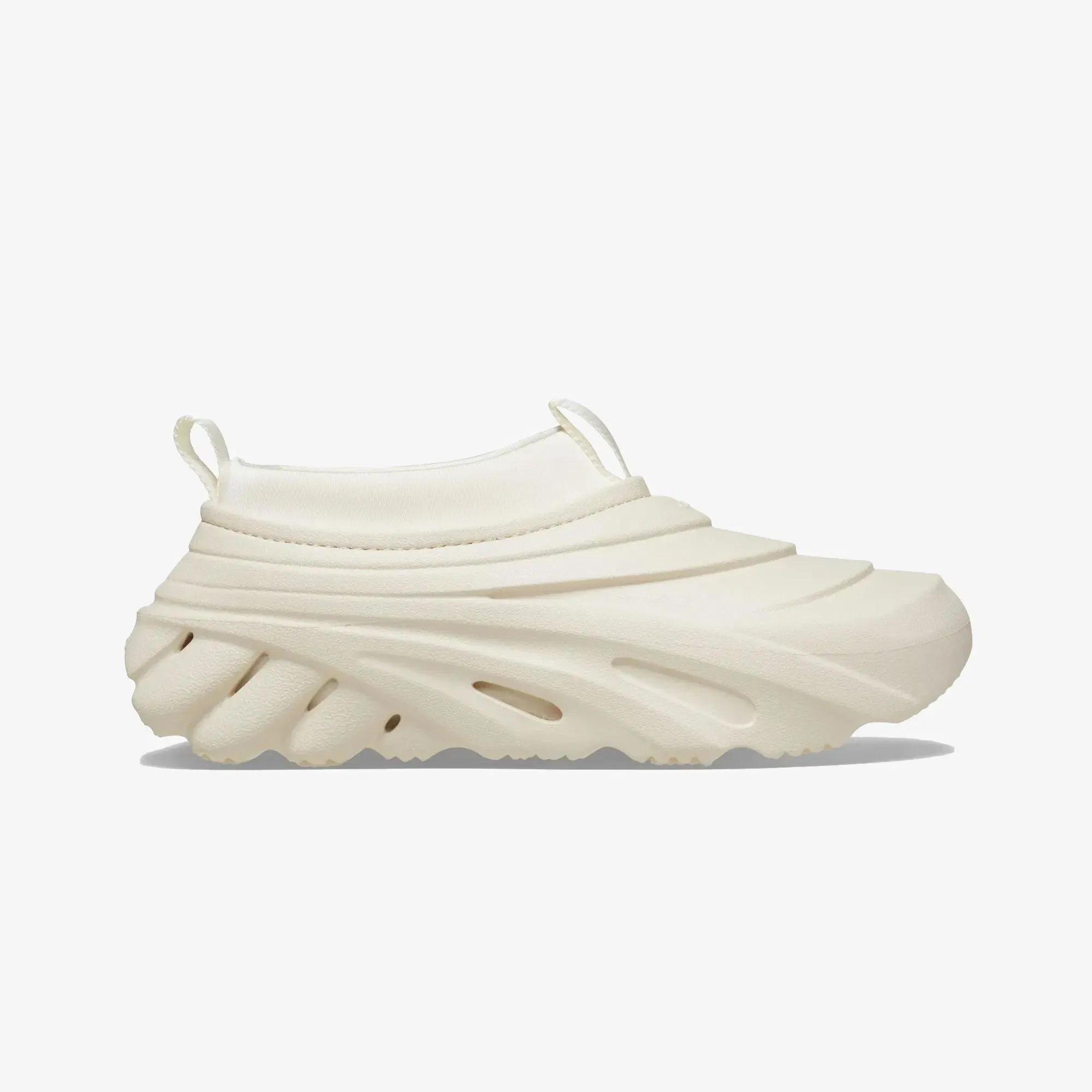 CROCS ECHO STORM SNEAKER { BEIGE