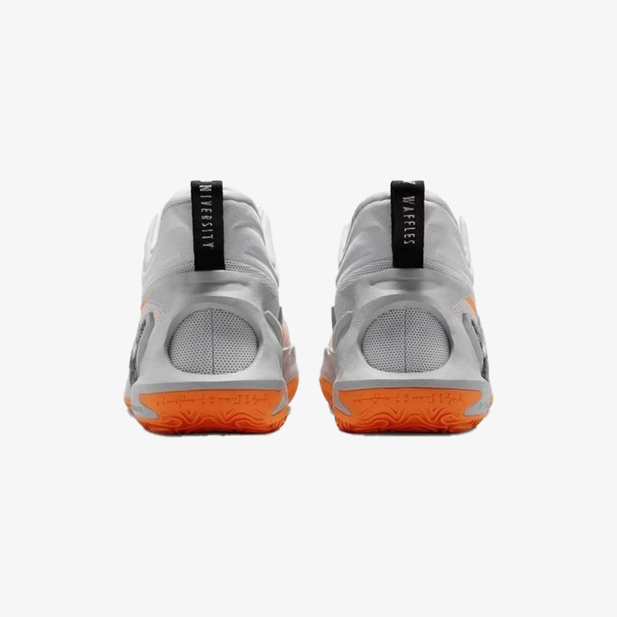 NIKE COSMIC UNITY 2 { WOLF GREY/PURE PLATINUM\CONE