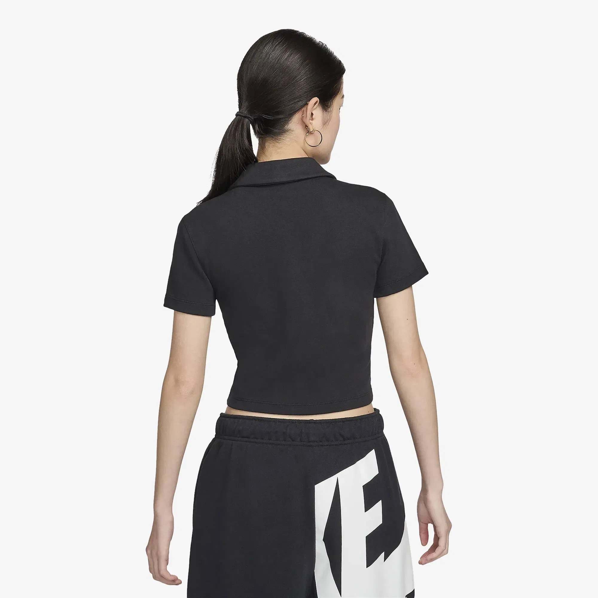 NIKE SPORTSWEAR ESSENTIAL { BLACK/WHITE