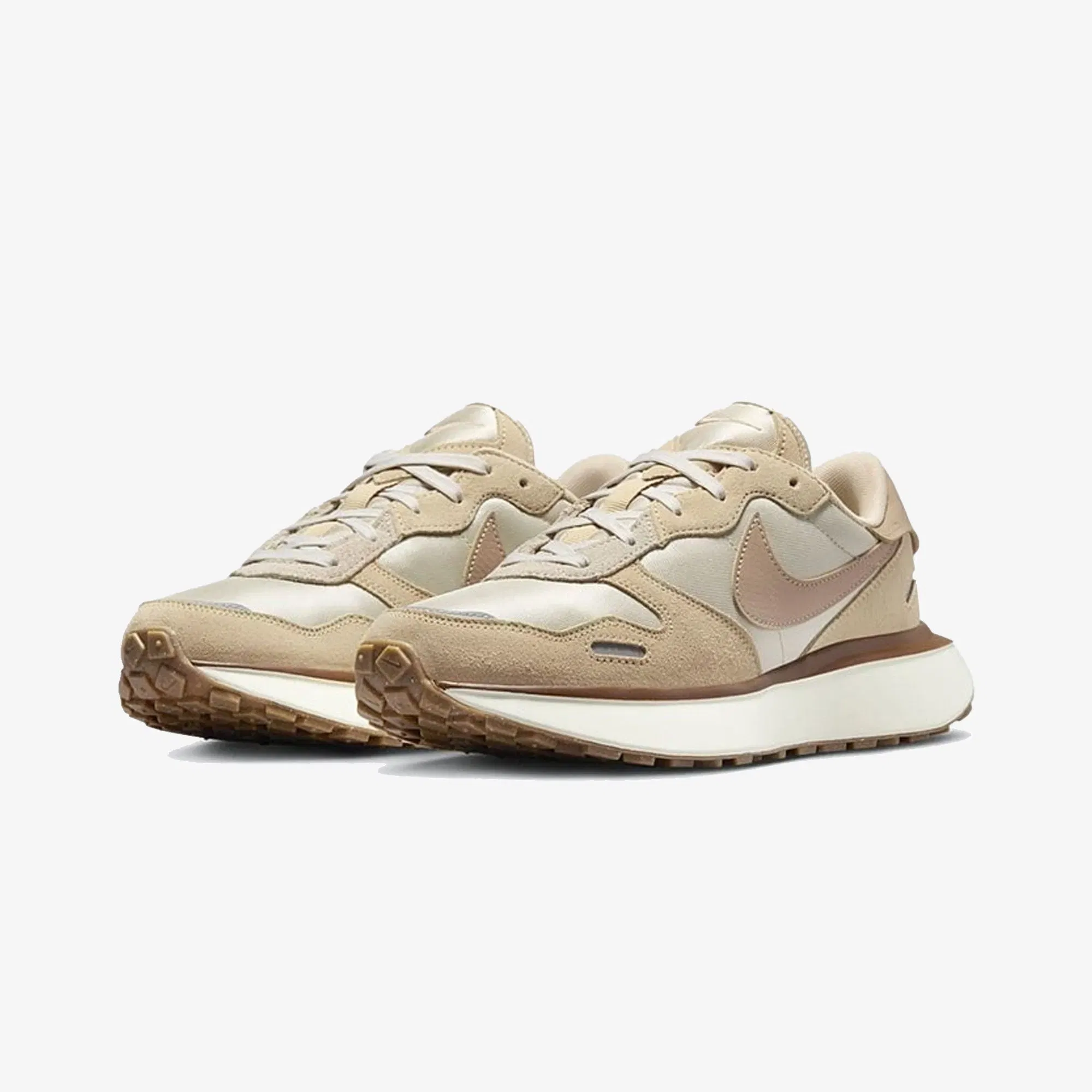 NIKE PHOENIX WAFFLE { SANDDRIFT/HEMP-SESAME-METALLIC SILVER