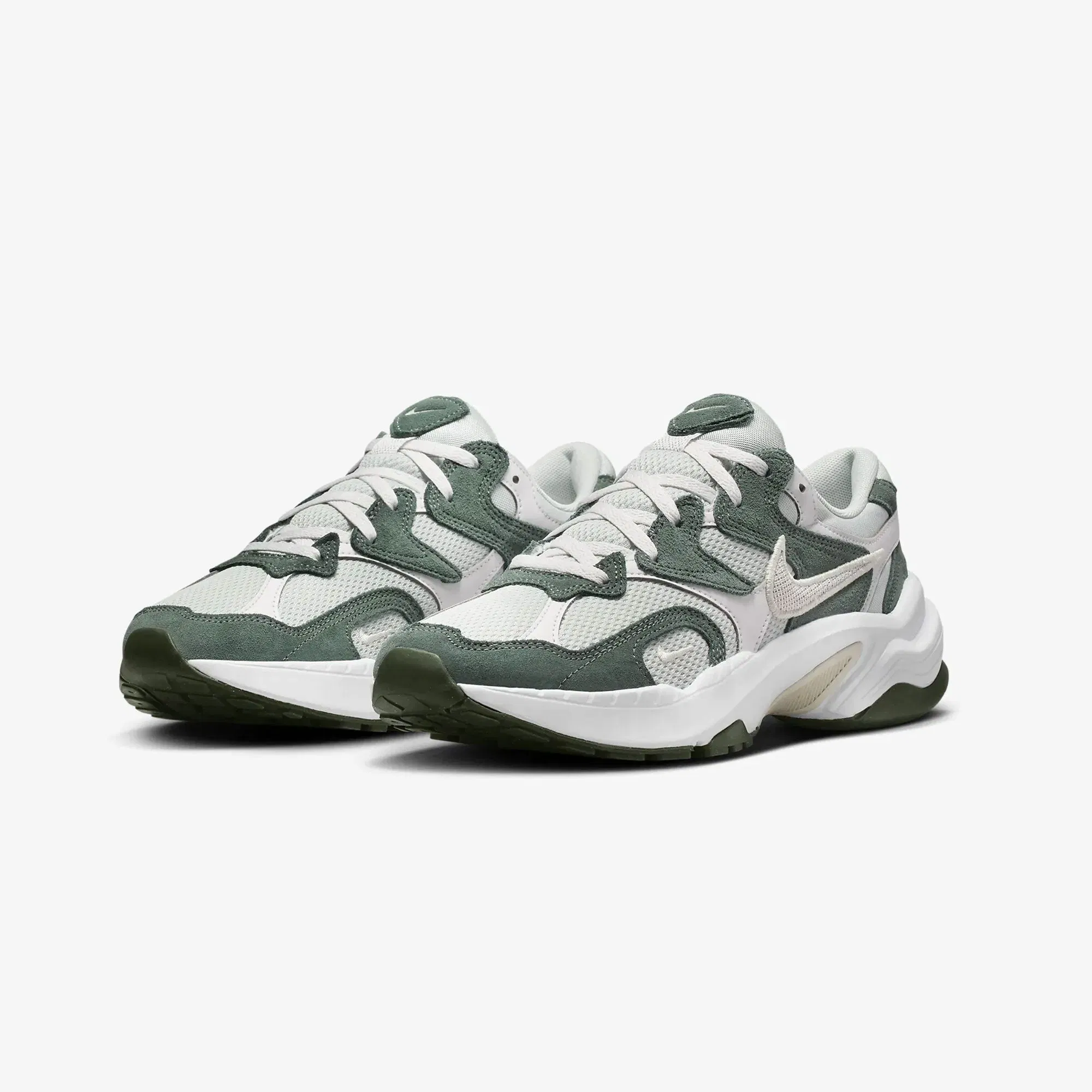Nike AL8 { VINTAGE GREEN/SPRING GREEN-CARBON GREEN