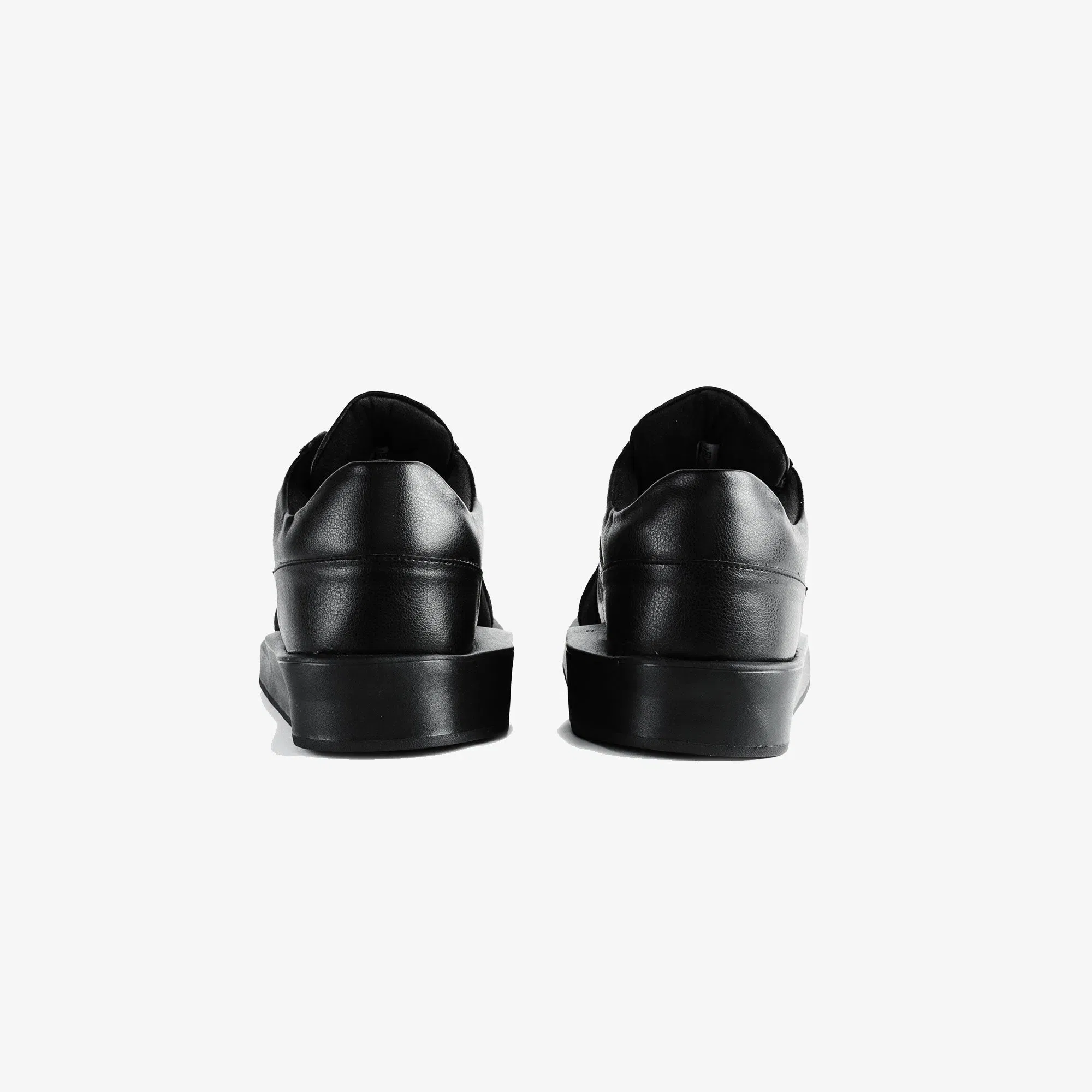 Thaely REFLEX RUNNER { BLACK VULTURE
