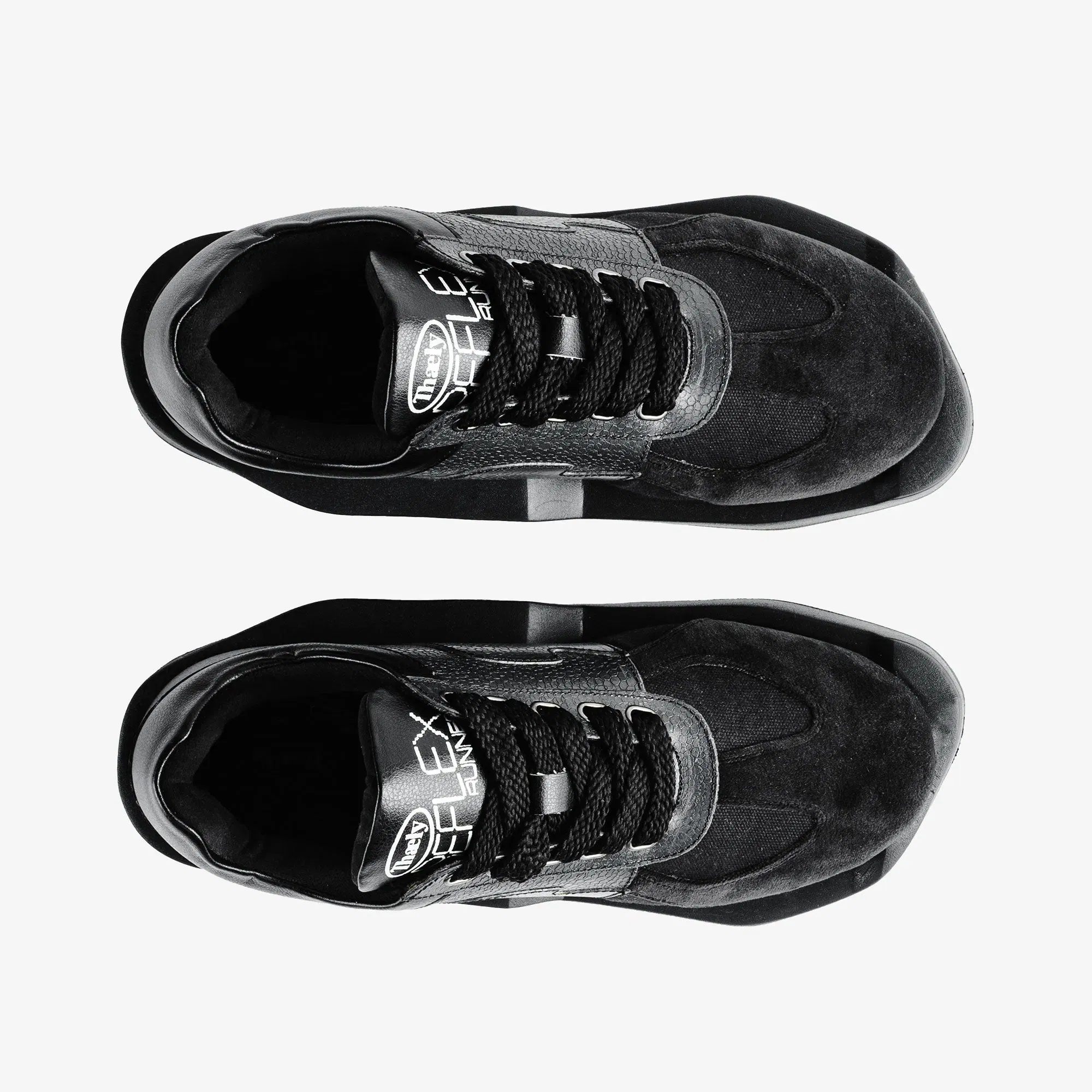 Thaely REFLEX RUNNER { BLACK VULTURE
